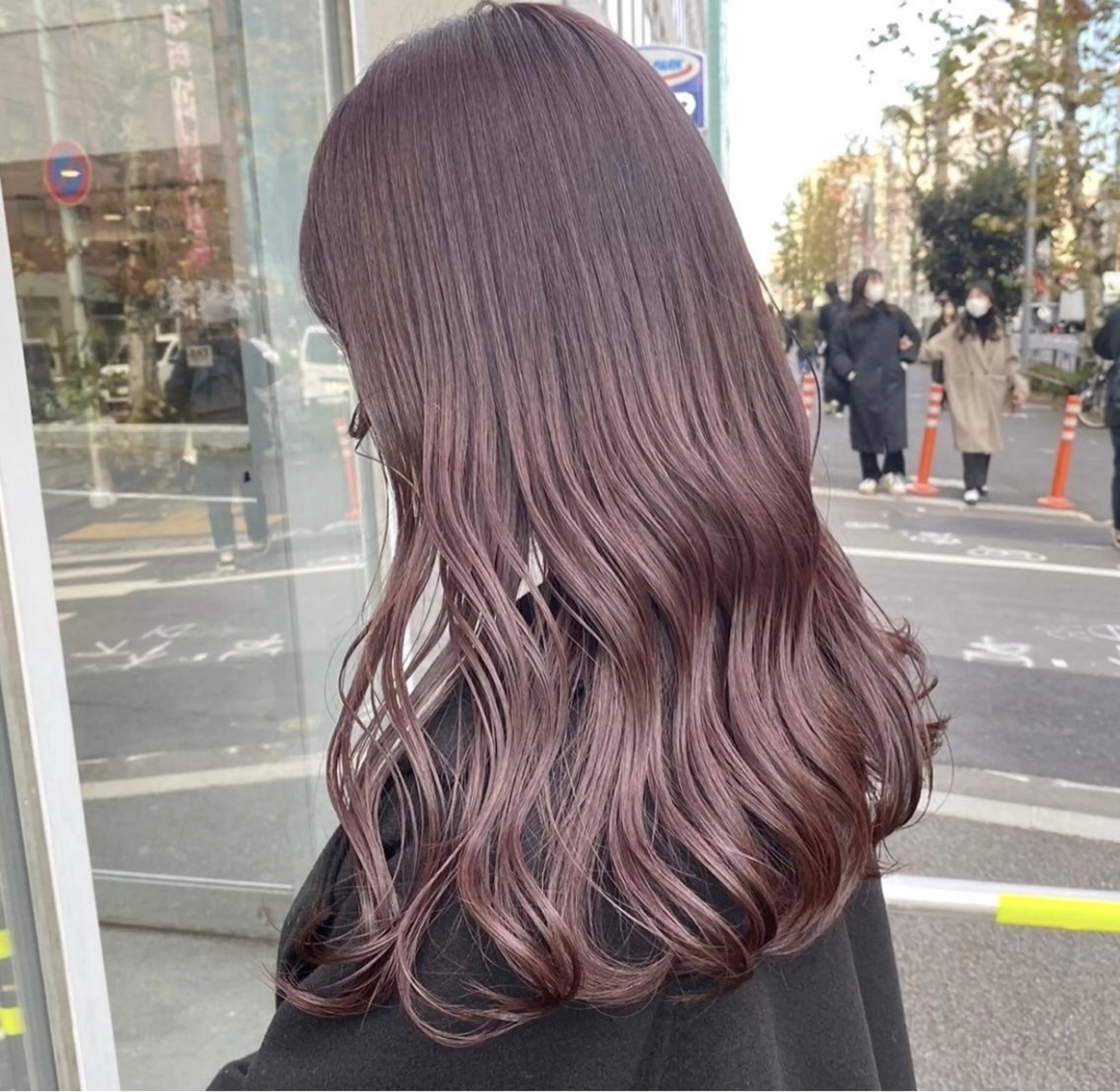 ロング カット ヘアカラー トリートメント 韓国ヘア/ブリーチ無 しWカラー/オリーブのヘアスタイル