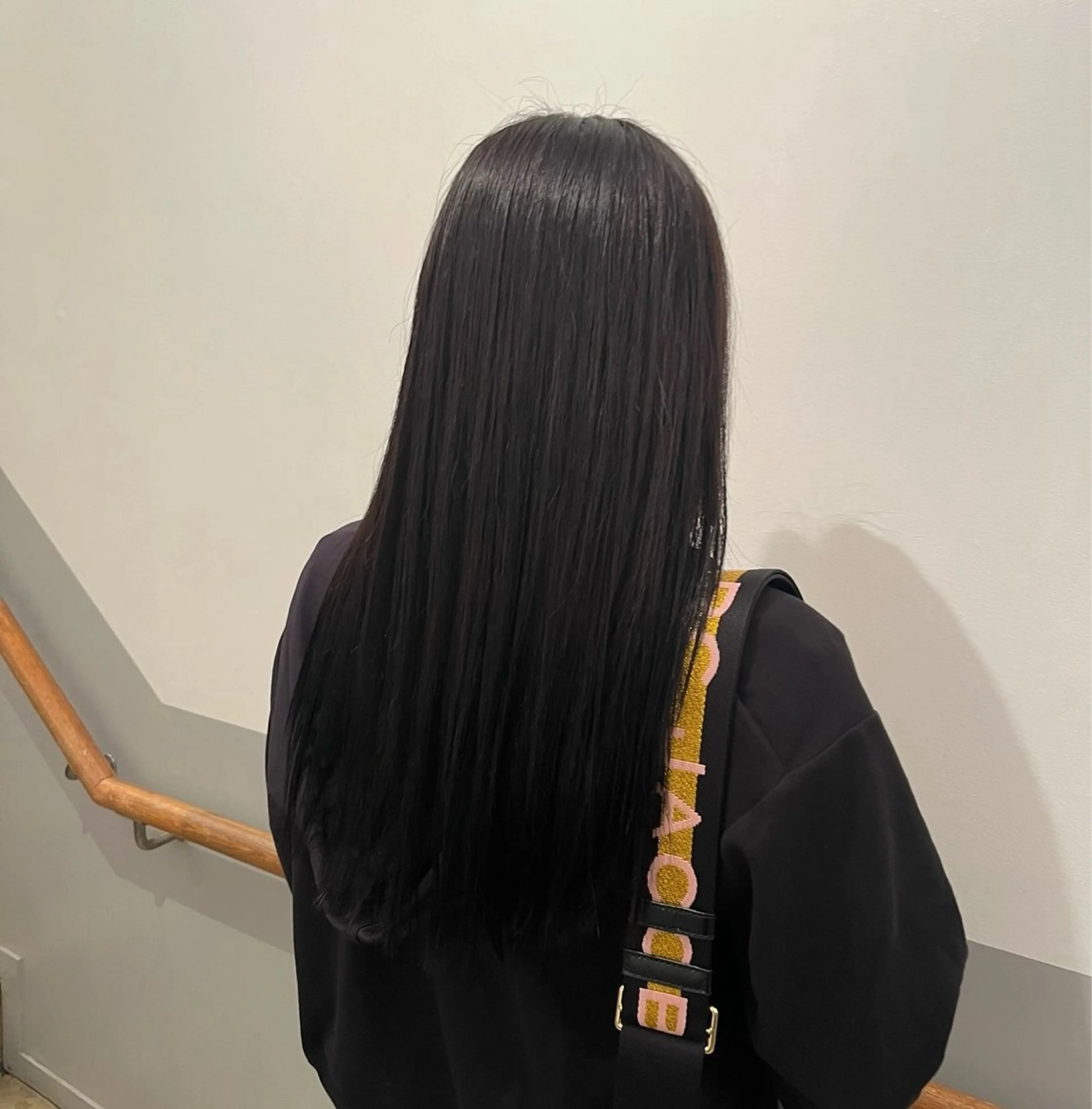 カラー ヘアカラー トリートメント ブリーチカラー×艶 🍨mihoのヘアスタイル