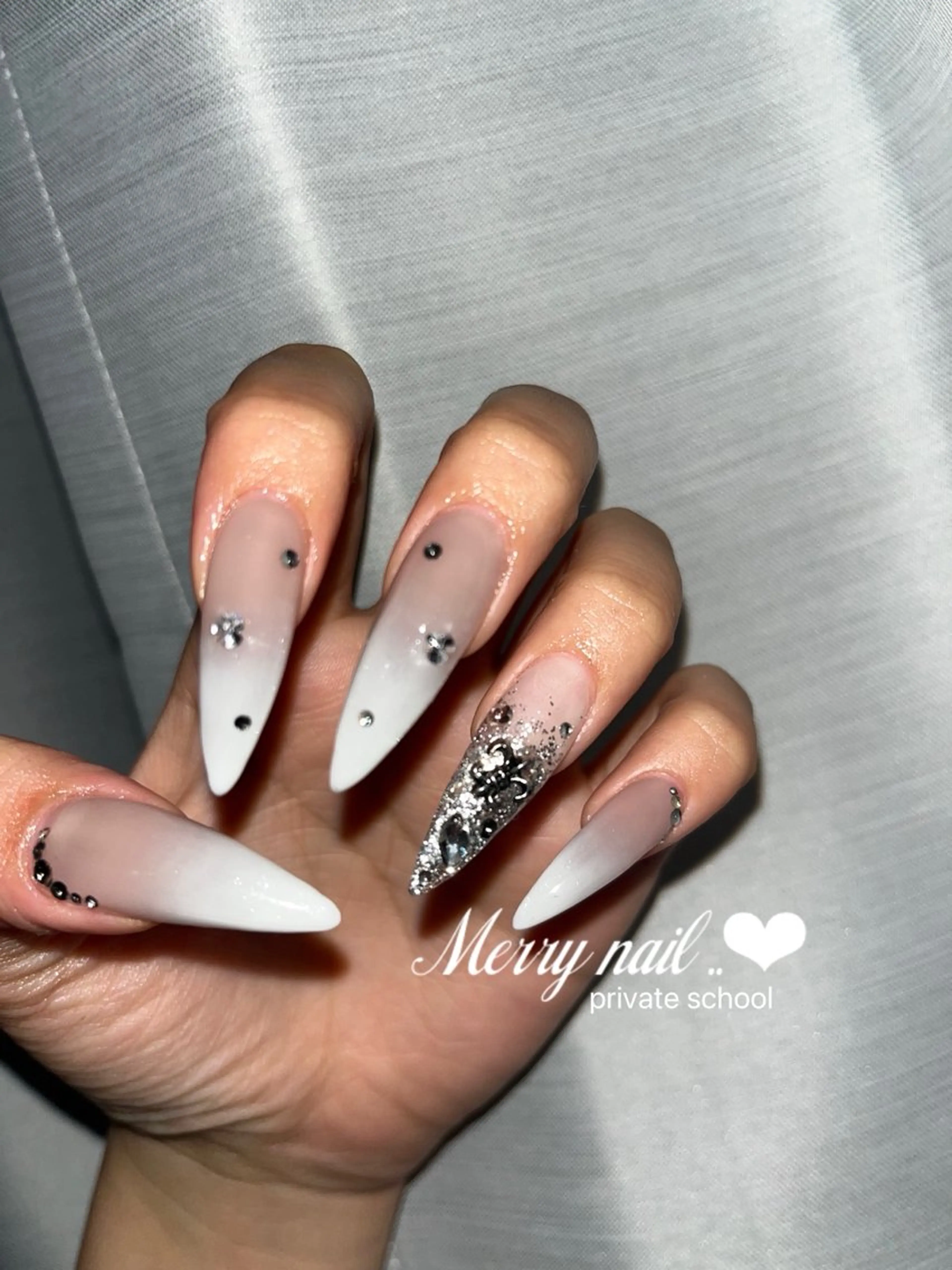 ネイル ハンドネイル Merry nail 個人サロンのネイルデザイン