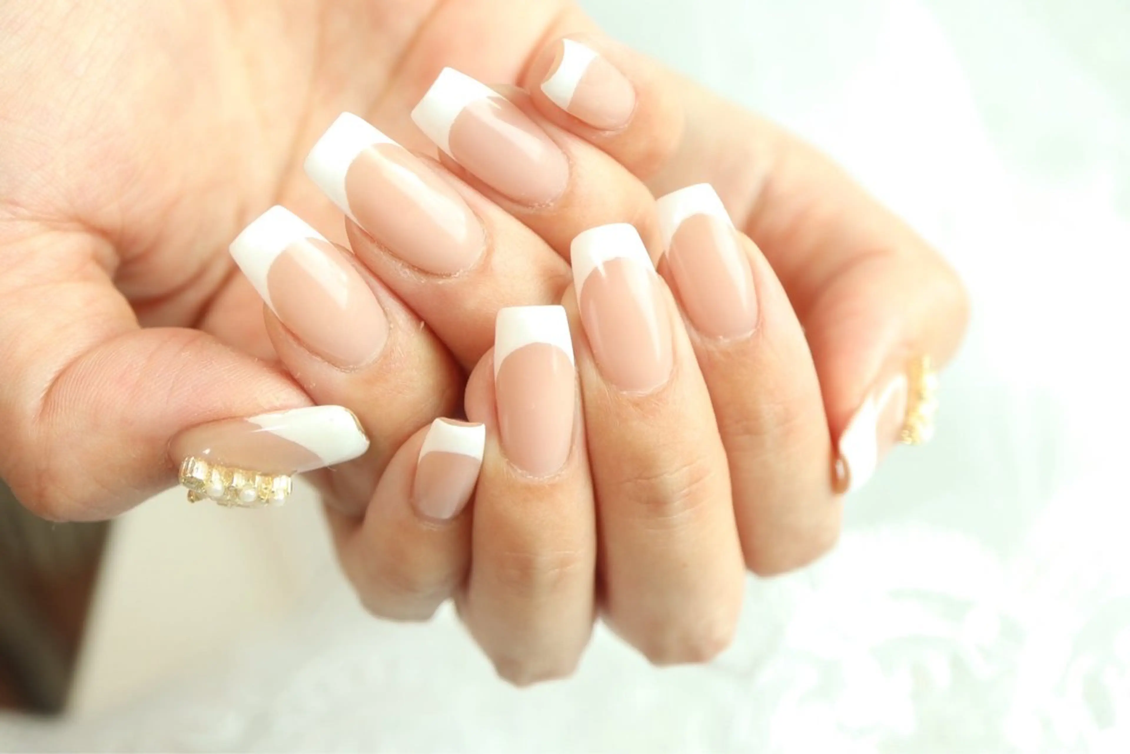 ネイル フレンチネイル nailsalon Manina齋藤愛美のネイルデザイン