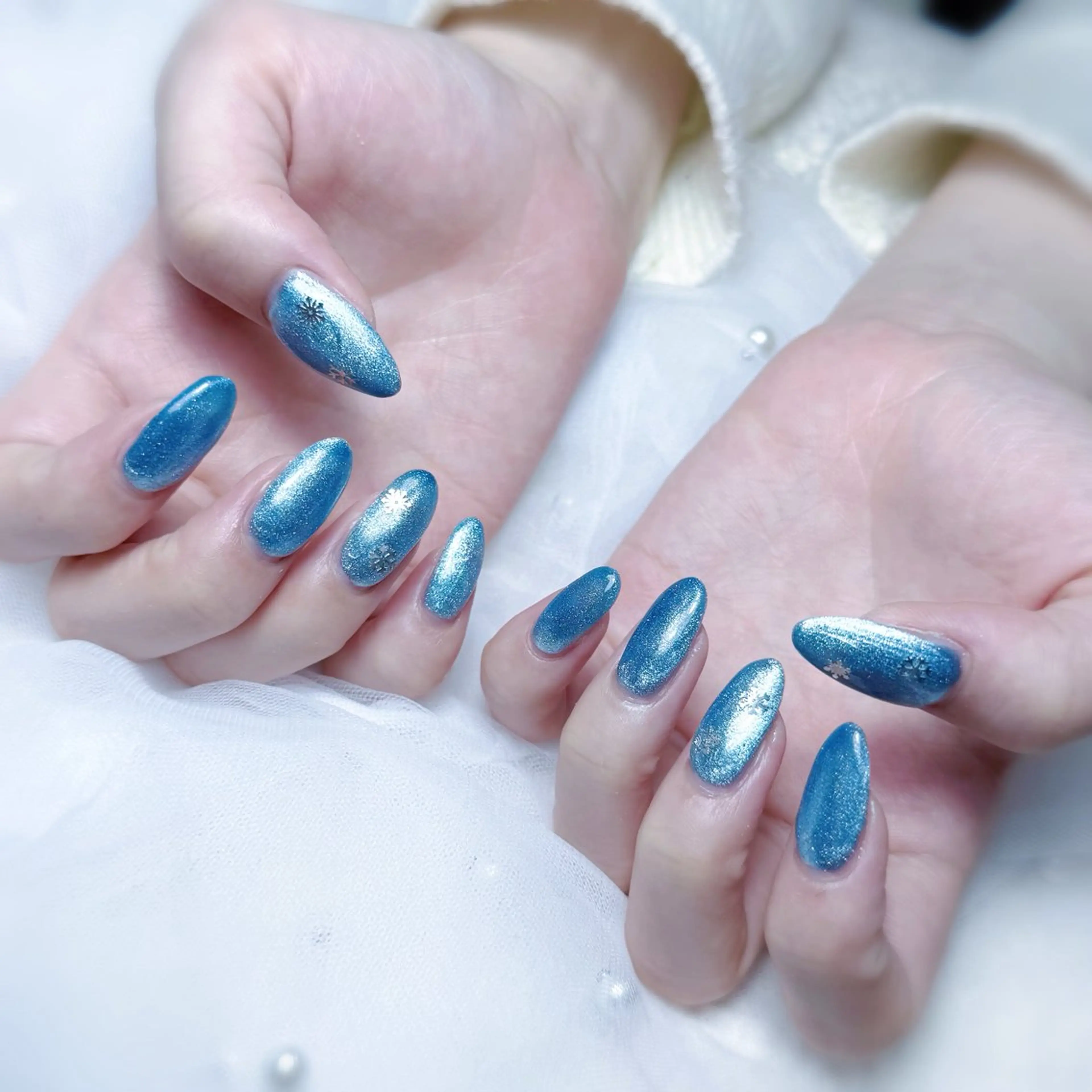 【初回オフ無料】フラッシュorマグネットネイルの写真