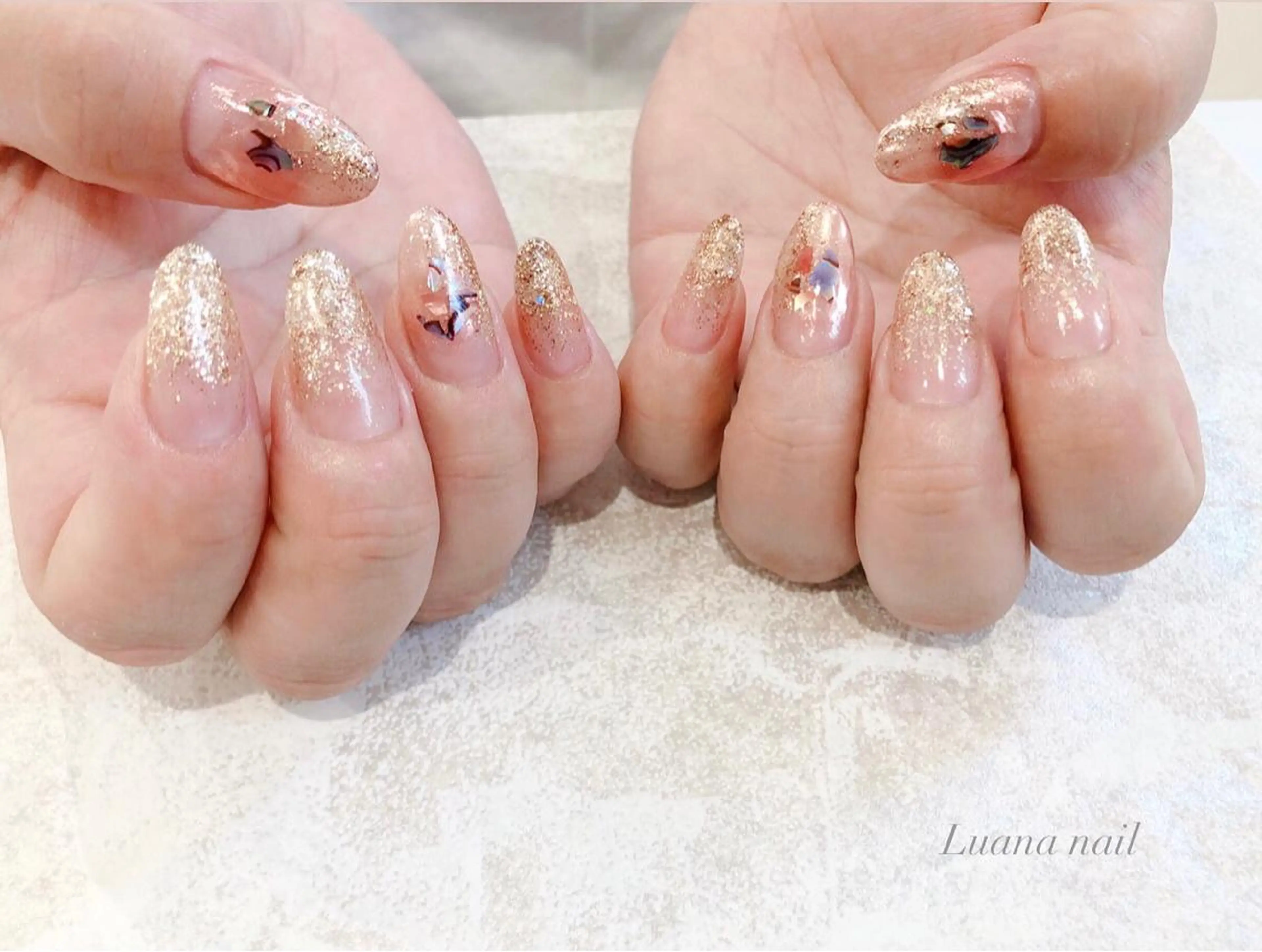 ロング キッズ ネイル グラデーション ラメ(グリッター) ラメグラデーション 夏ネイル Luana nail (ルアナネイル)のネイルデザイン