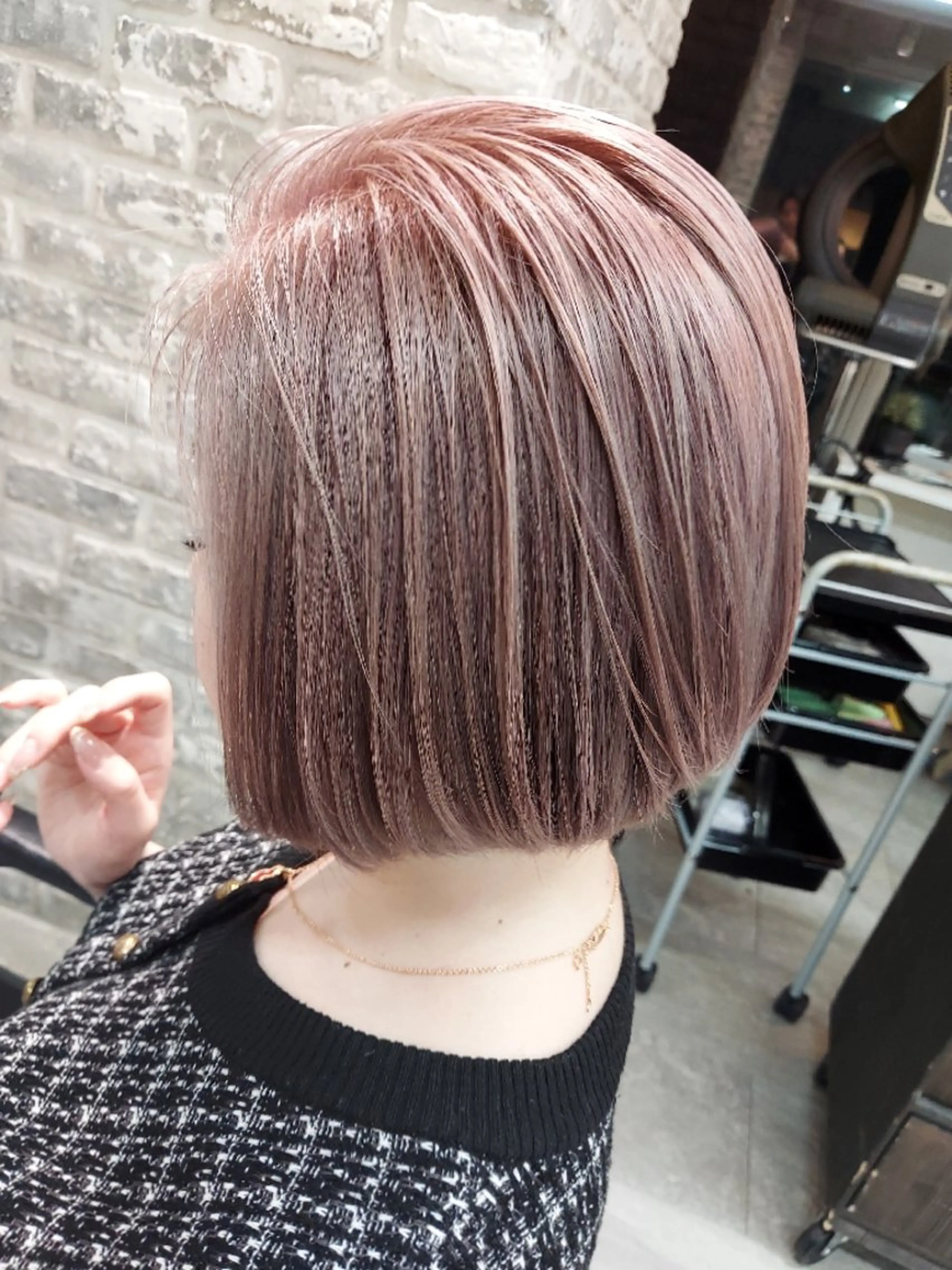 ショート カラー ベージュカラー ピンクカラー ピンクベージュ ヘアカラー トリートメント ブリーチ・ハイトーン 特化🎉内山のヘアスタイル