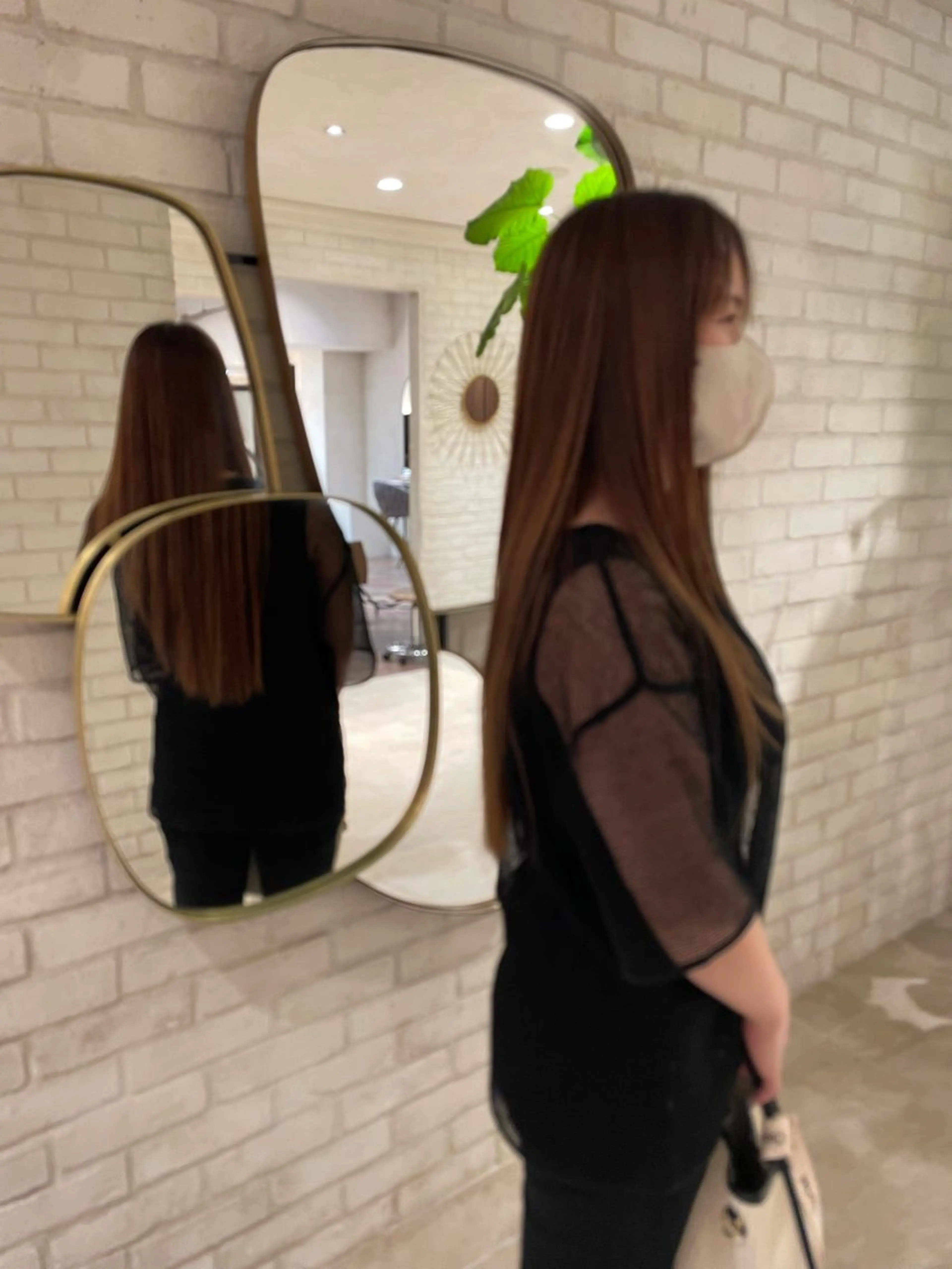 ロング カラー 森 泉琴のヘアスタイル