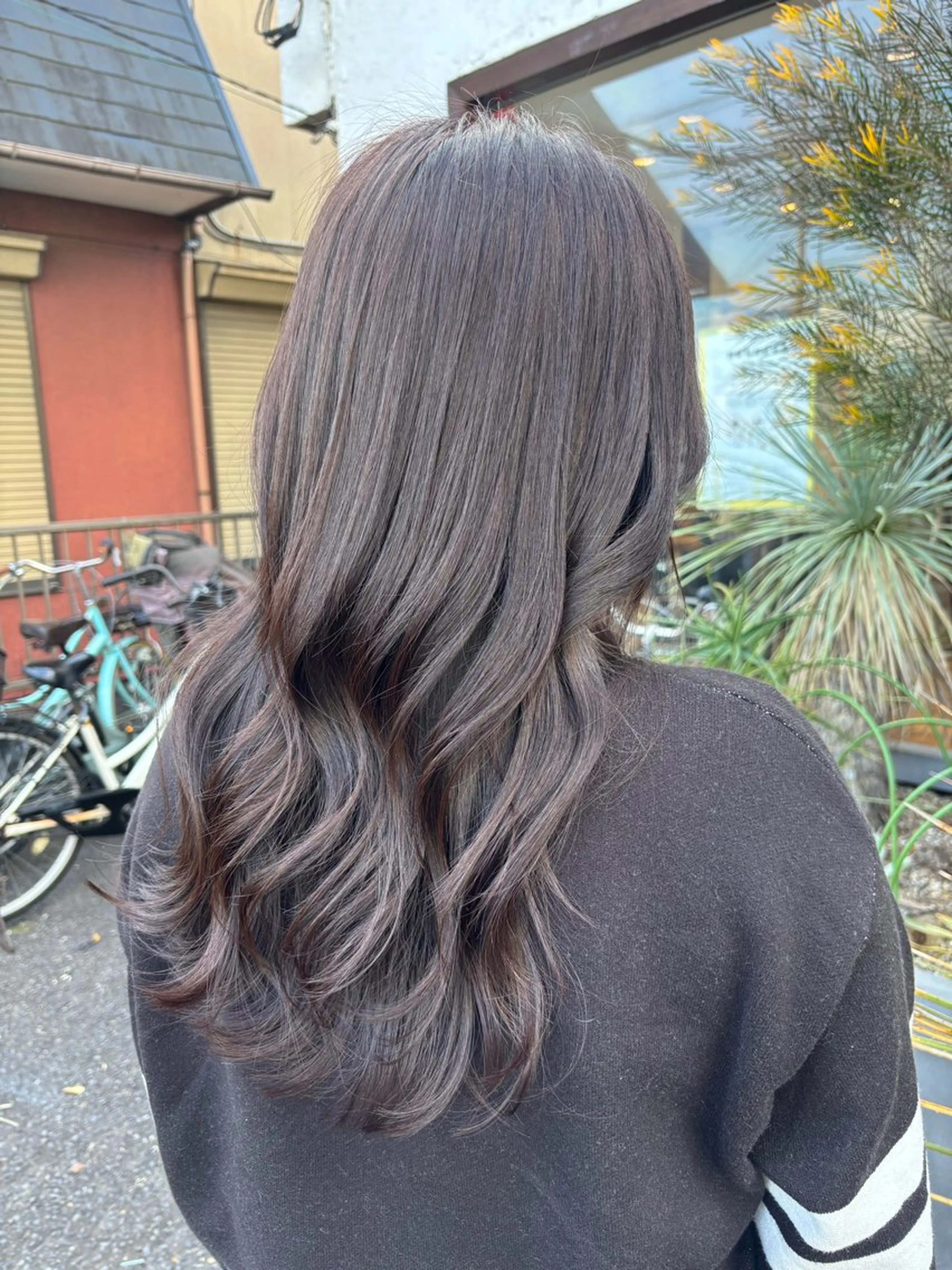 ロング レイヤーカット カット ヘアカラー 高木 櫻のヘアスタイル