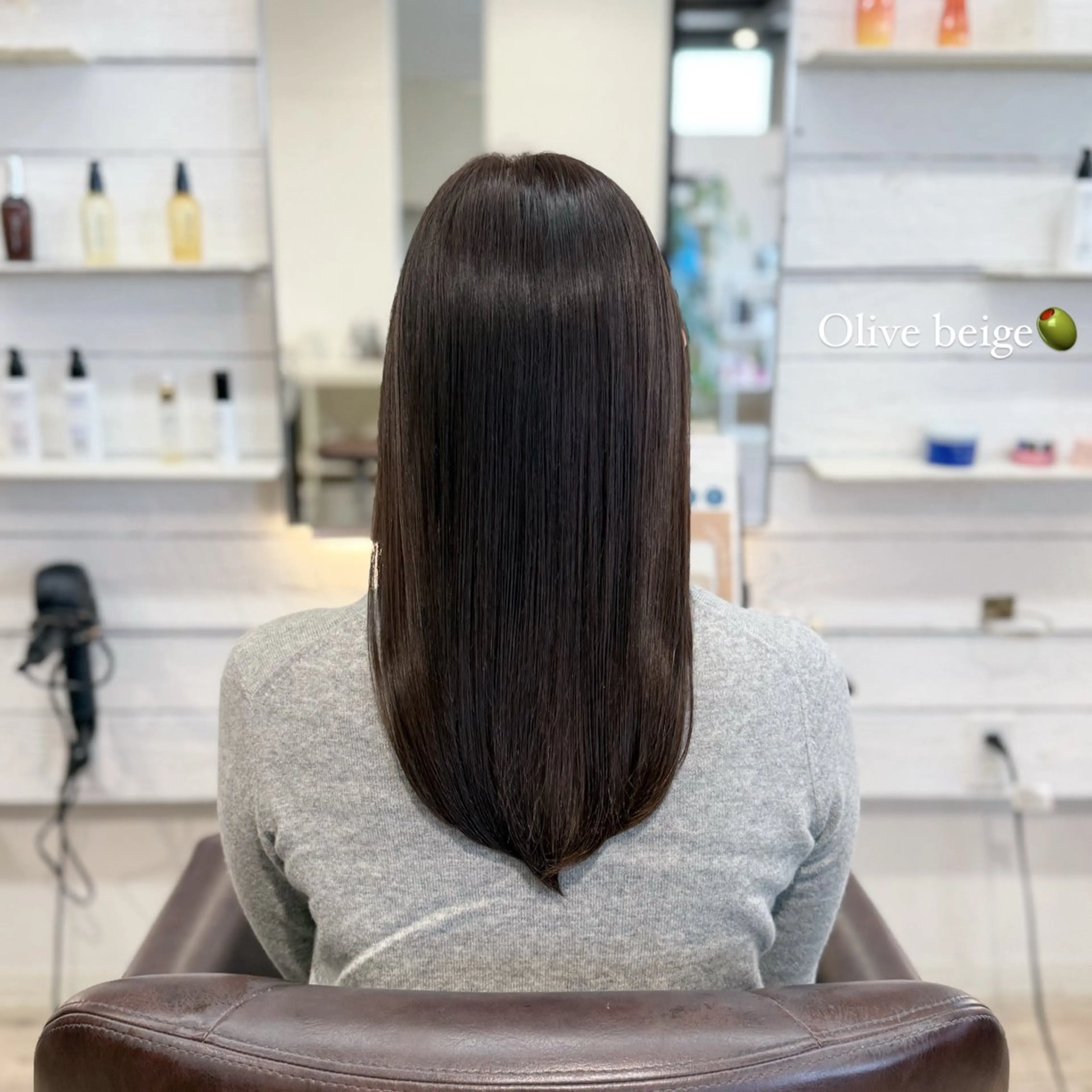 ミディアム Lacica所属・三原 つばさのヘアスタイル