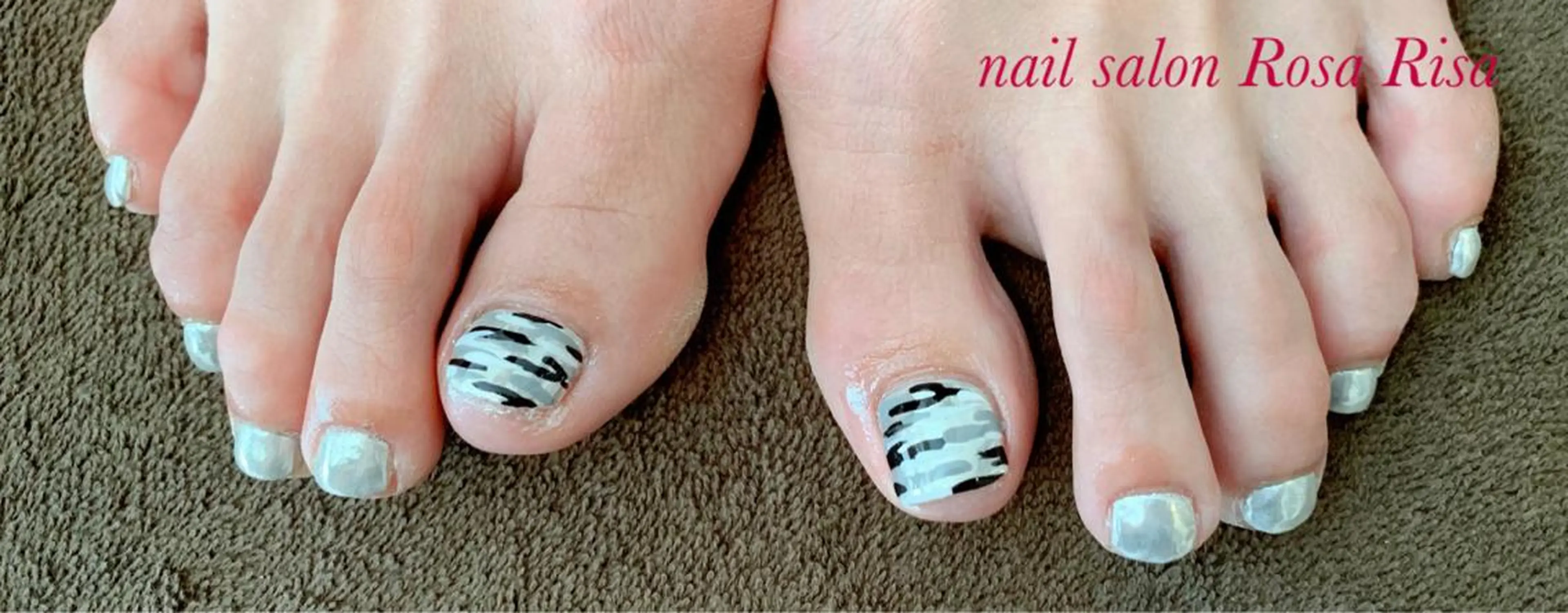 ショート ネイル ミラーネイル ネイルスタジオ シェイクユアハンズのネイルデザイン