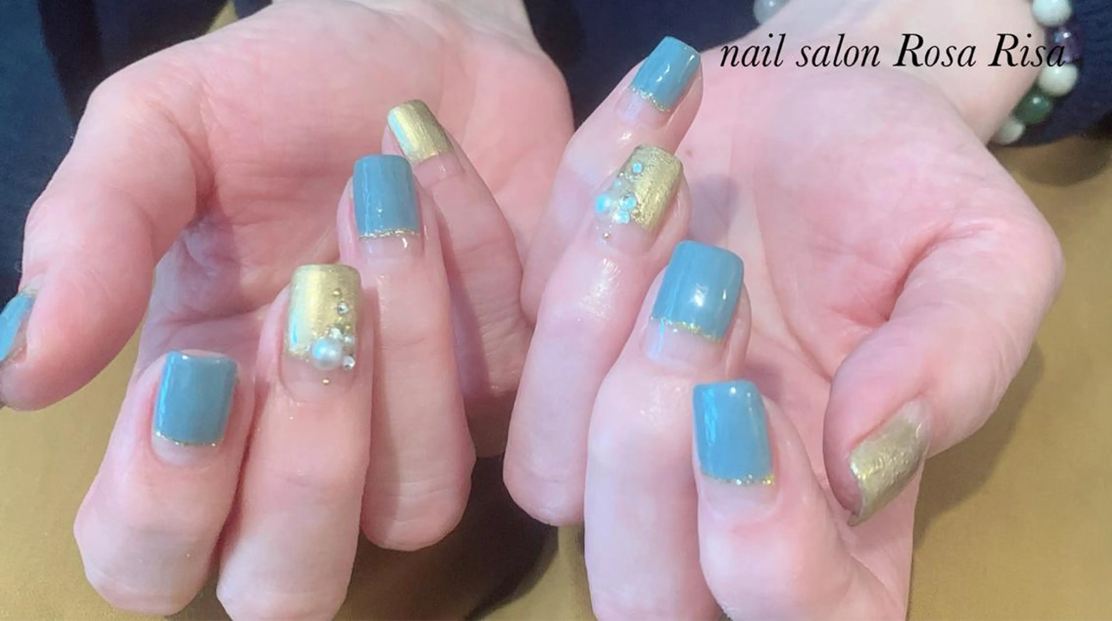 ショート ネイル クリスマス 冬ネイル クリスマス ネイルスタジオ シェイクユアハンズのネイルデザイン