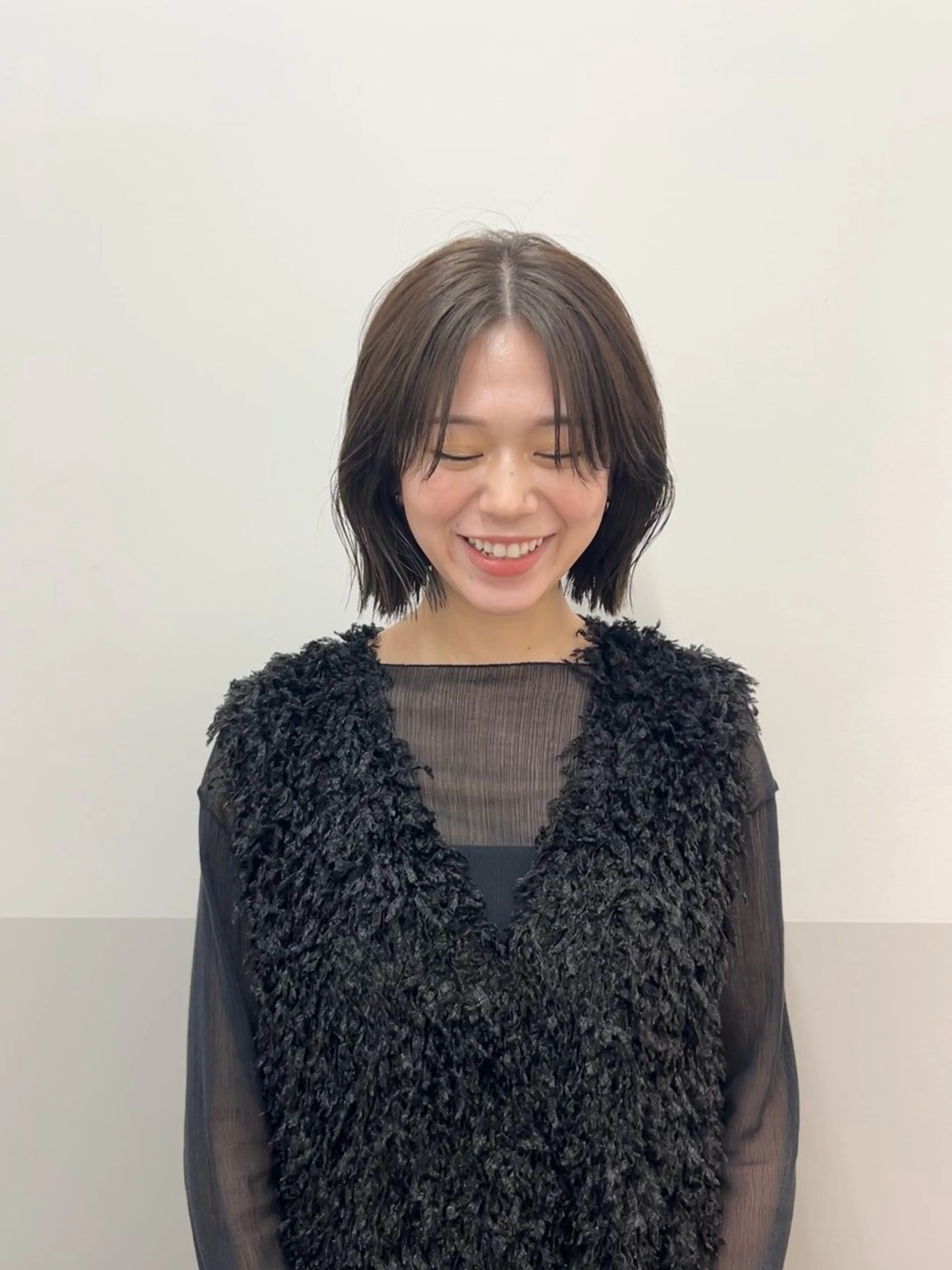 ミディアム カラー ヘアアレンジ グレージュ ボブ 韓国風ヘア ヘアカラー トリートメント 似合わせレイヤー/ 美髪縮毛矯正/ミナエのヘアスタイル