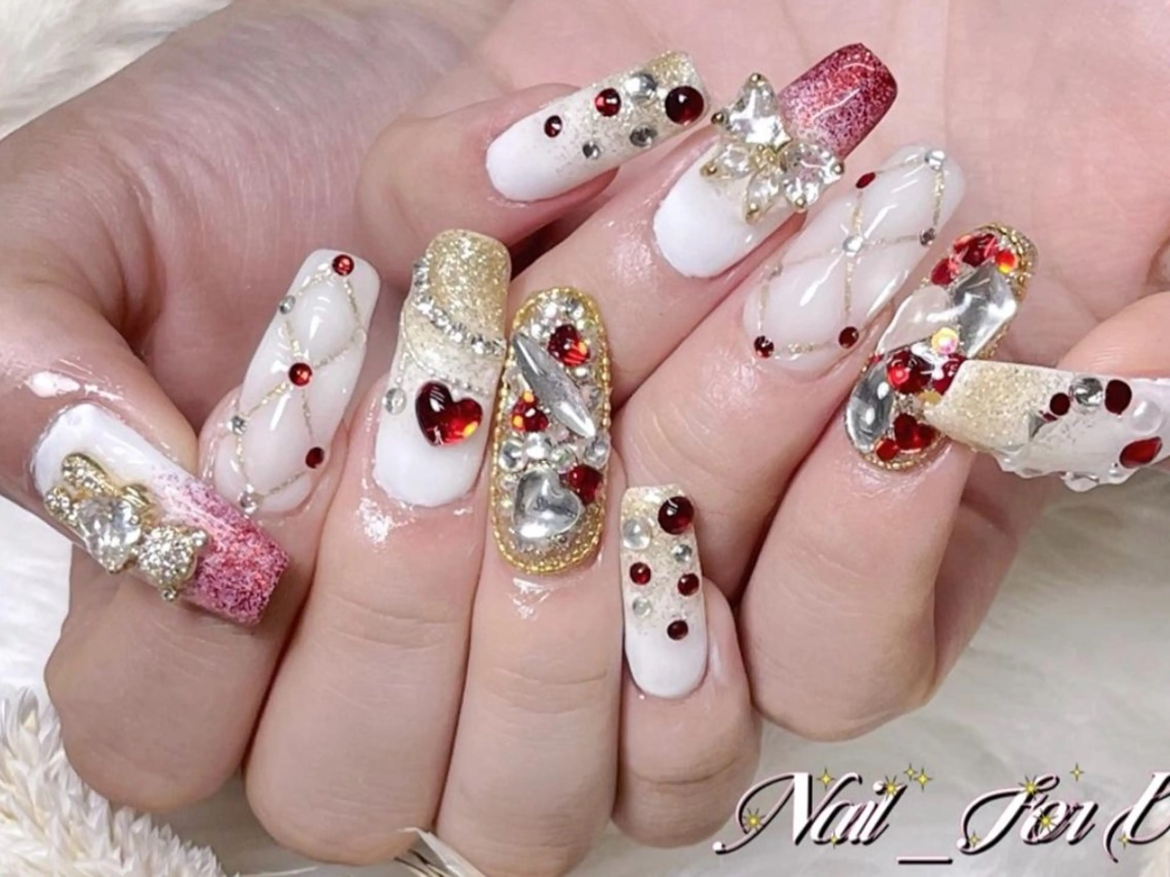 メンズ ネイル アートネイル フレンチネイル ジェルネイル キラキラネイル パラジェル ハンドネイル Bloom スカルプ専門店のネイルデザイン