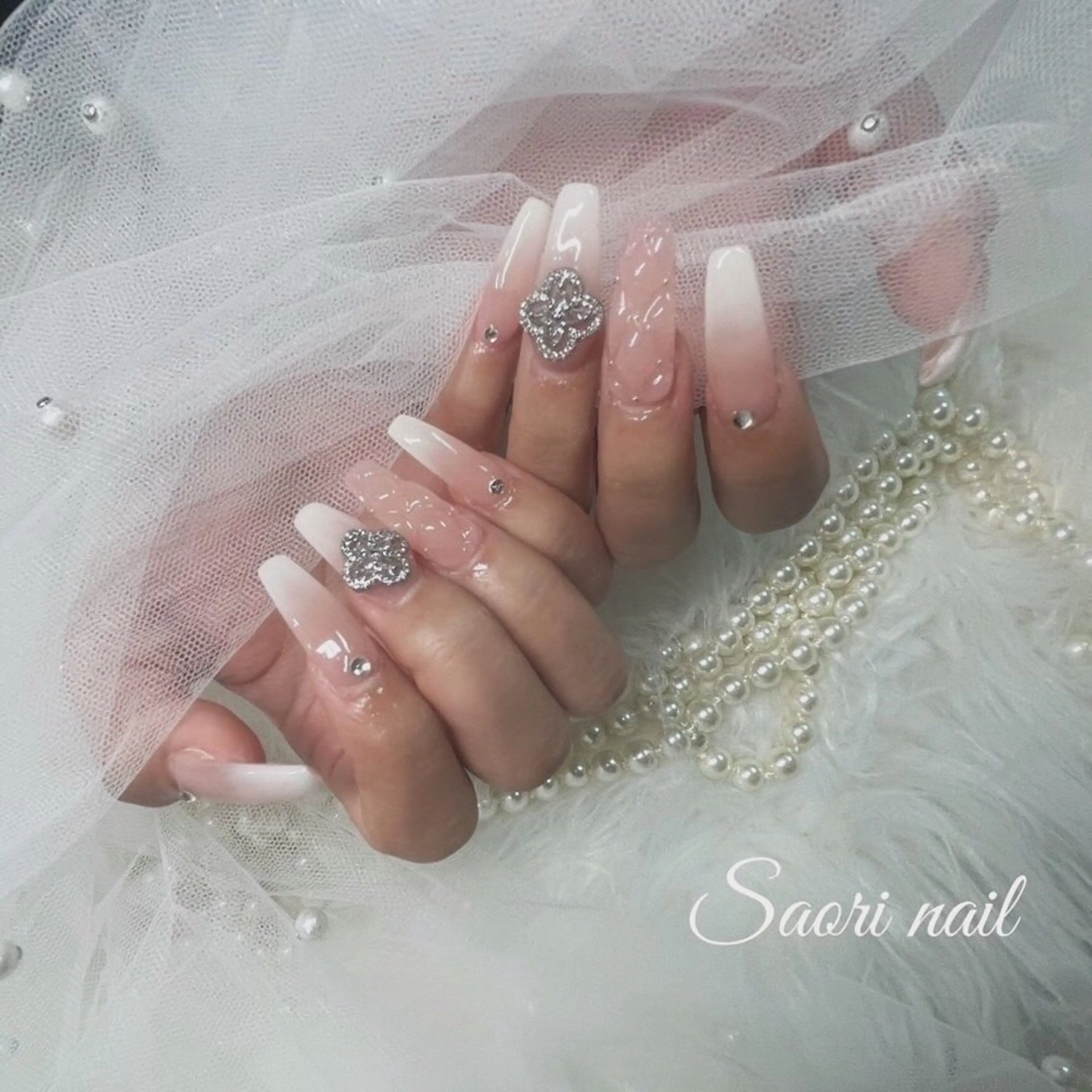 ネイル 安部 沙織のネイルデザイン