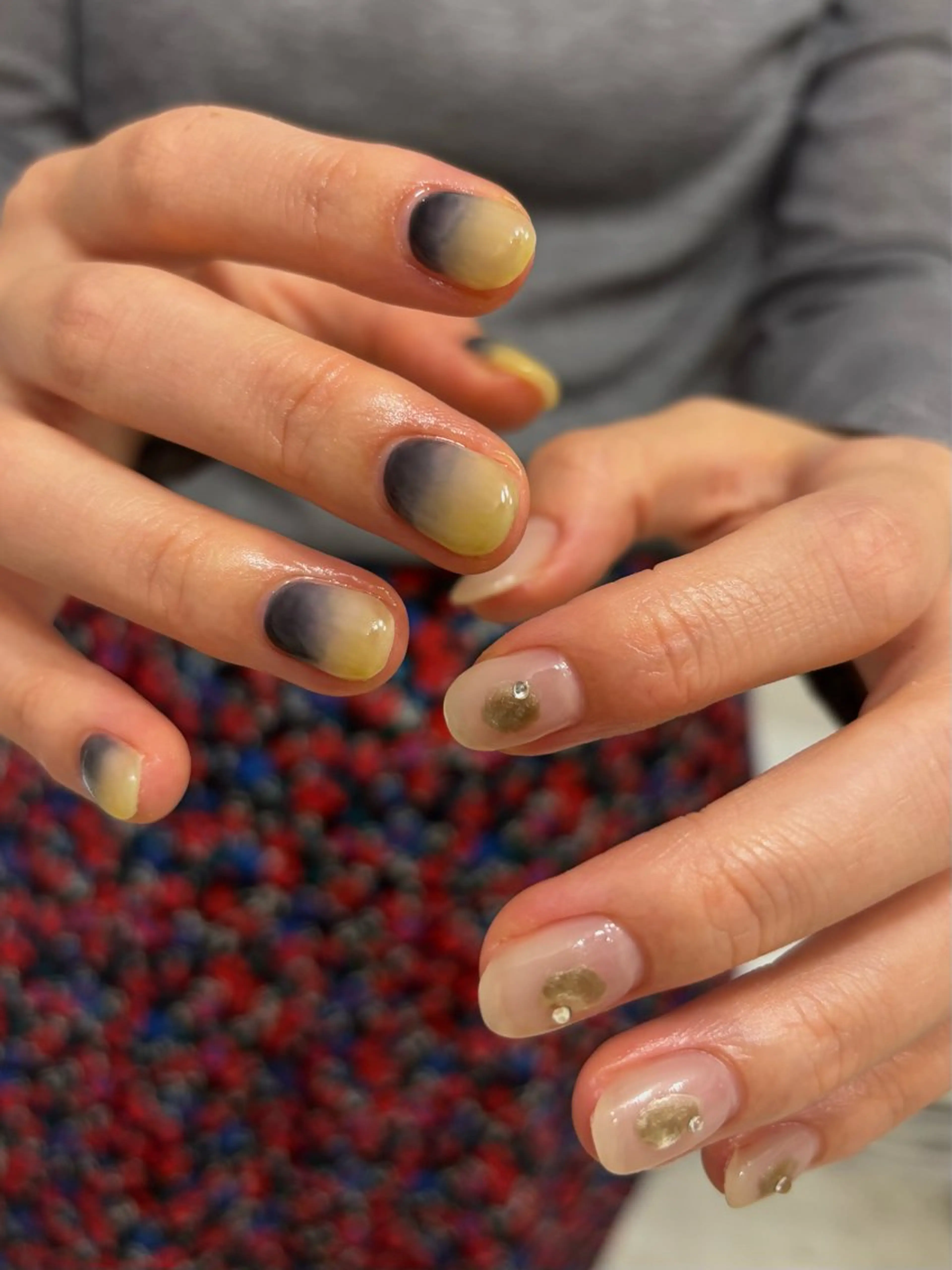 ネイル une／YUKINA 🫧大人nuanceのネイルデザイン