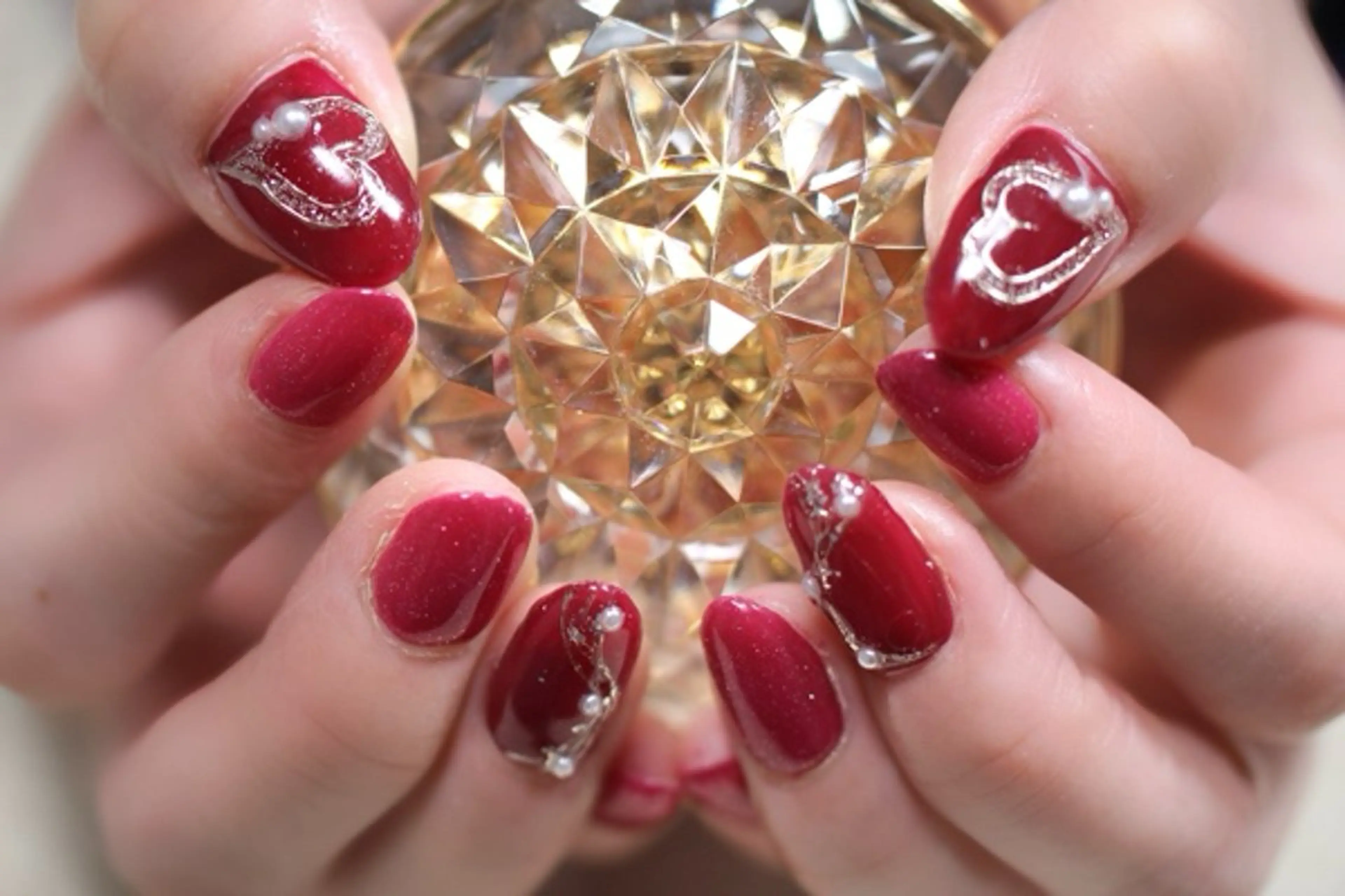 ネイル ジェルネイル ハート バレンタイン しみ えんのネイルデザイン