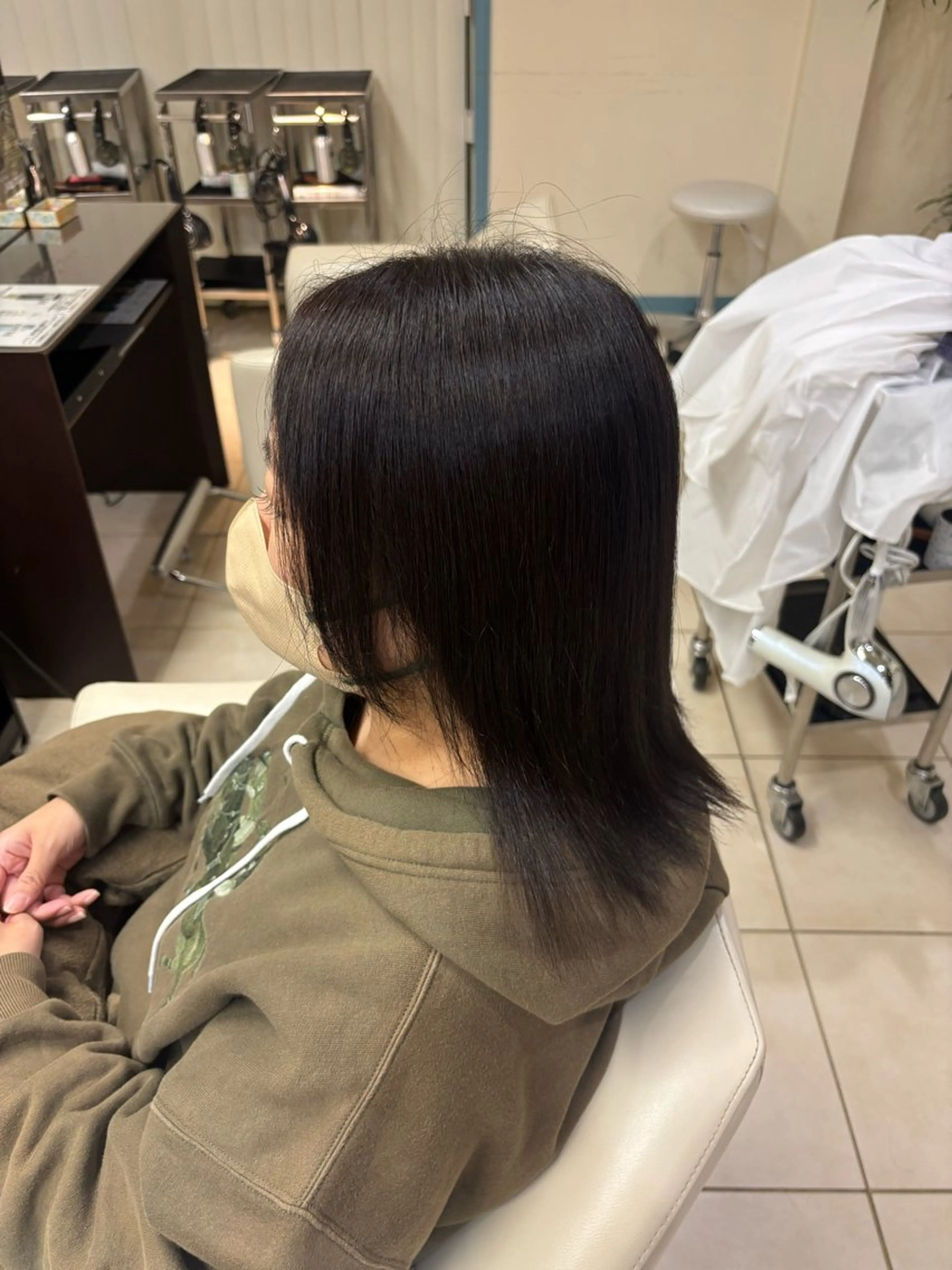 カラー 酒井 千遙のヘアスタイル