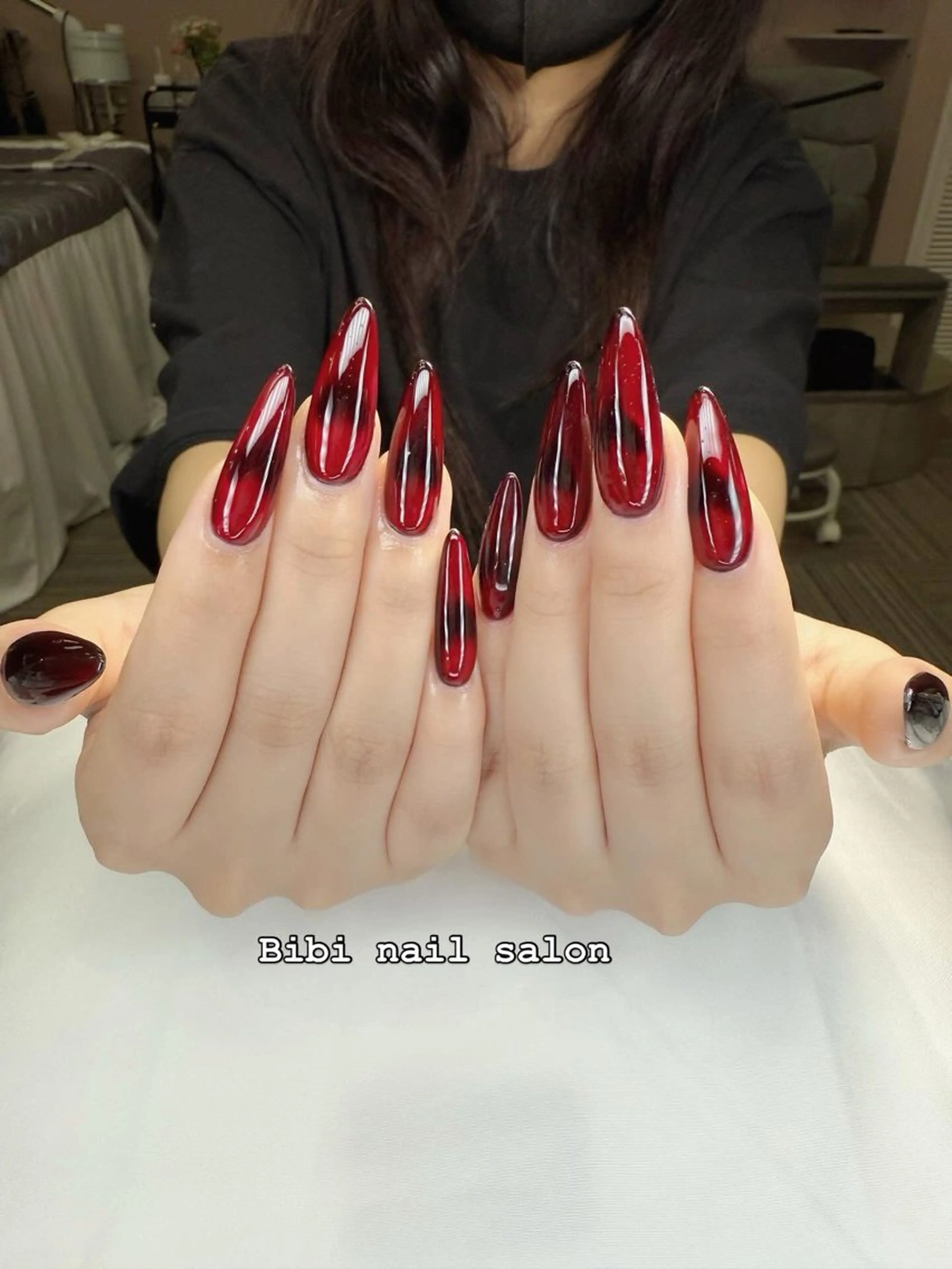ロング ハンドネイル Bibi beauty spa Osaka所属・Chann Channのネイルデザイン