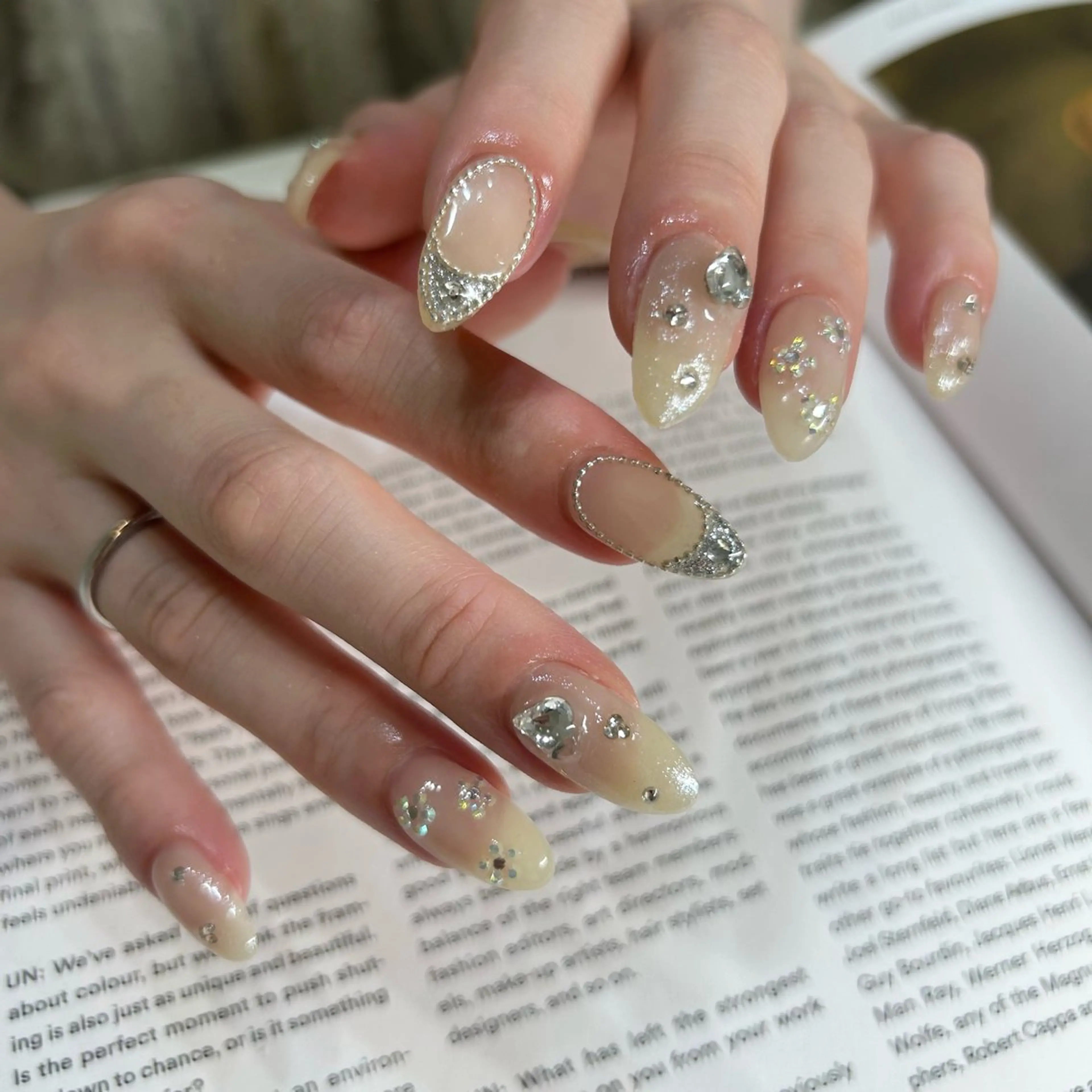 ネイル ブルー フットネイル ジェルネイル キラキラネイル 韓国ネイル RooM -mizuki-のネイルデザイン