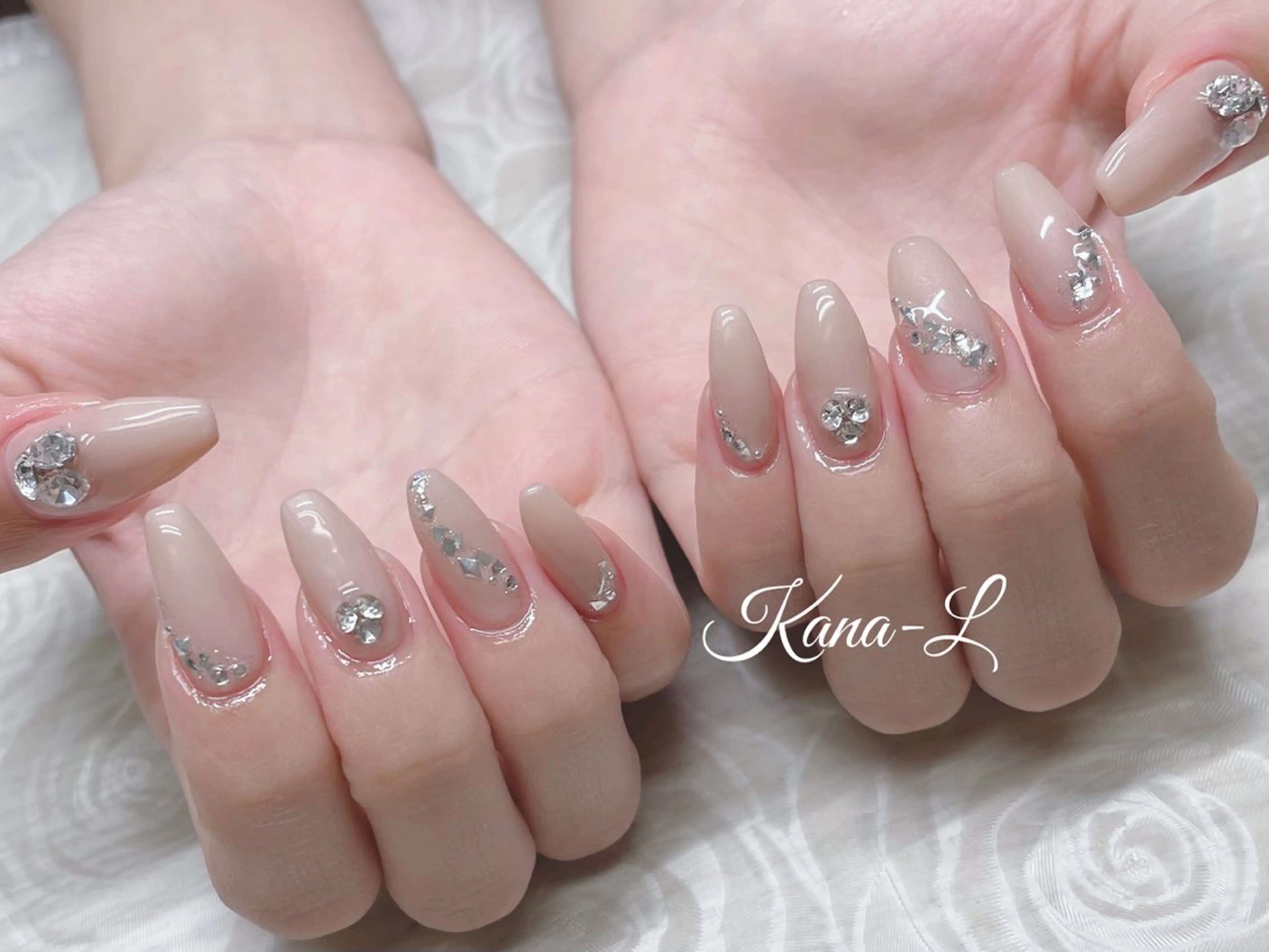 ネイル ジェルネイル 韓国ネイル パラジェル ストーンネイル ワンホンネイル 芦辺 香奈のネイルデザイン