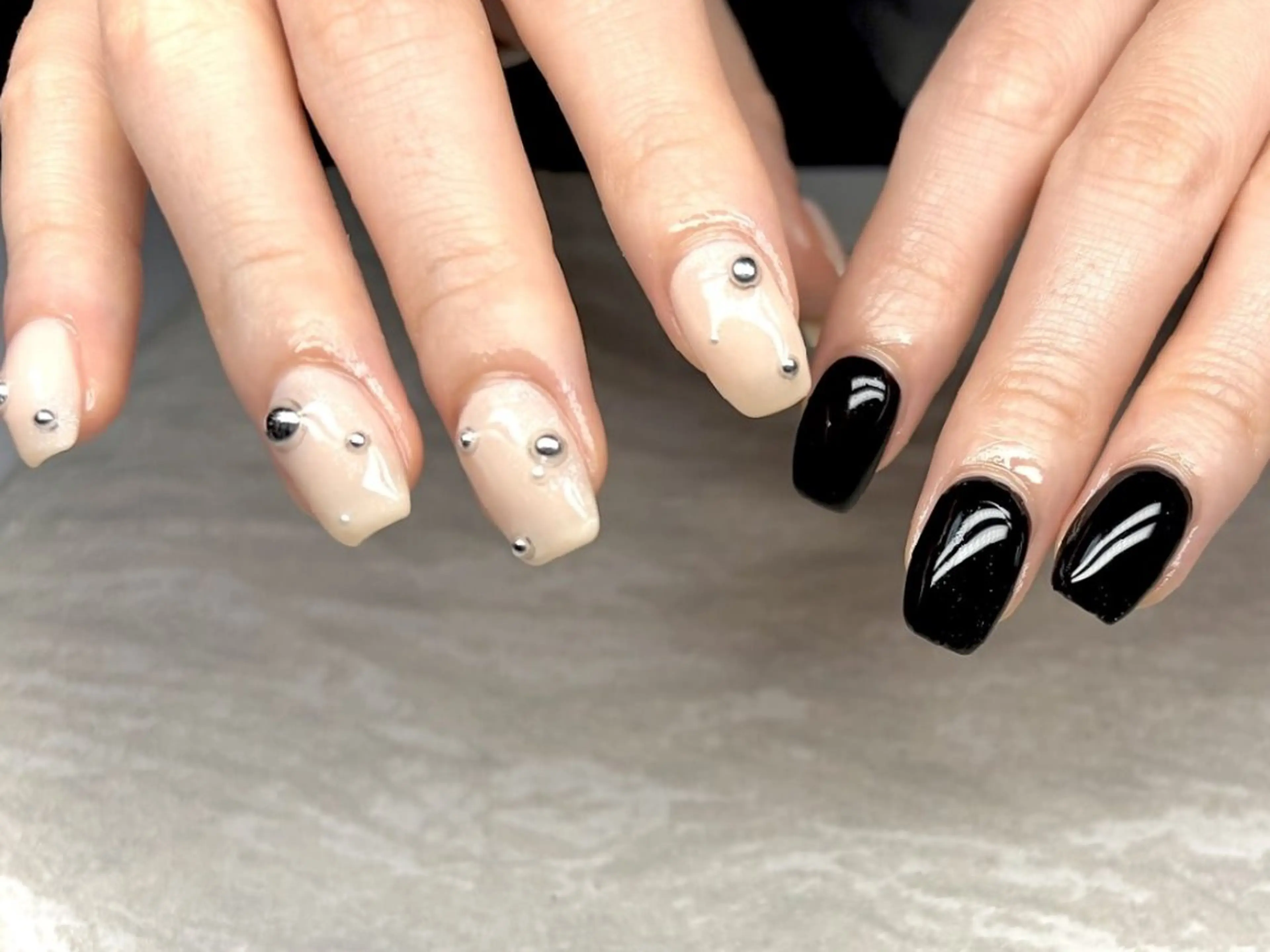 ネイル 持ち込み ワンカラーネイル シルバー ハンドネイル JULIE NAILのネイルデザイン