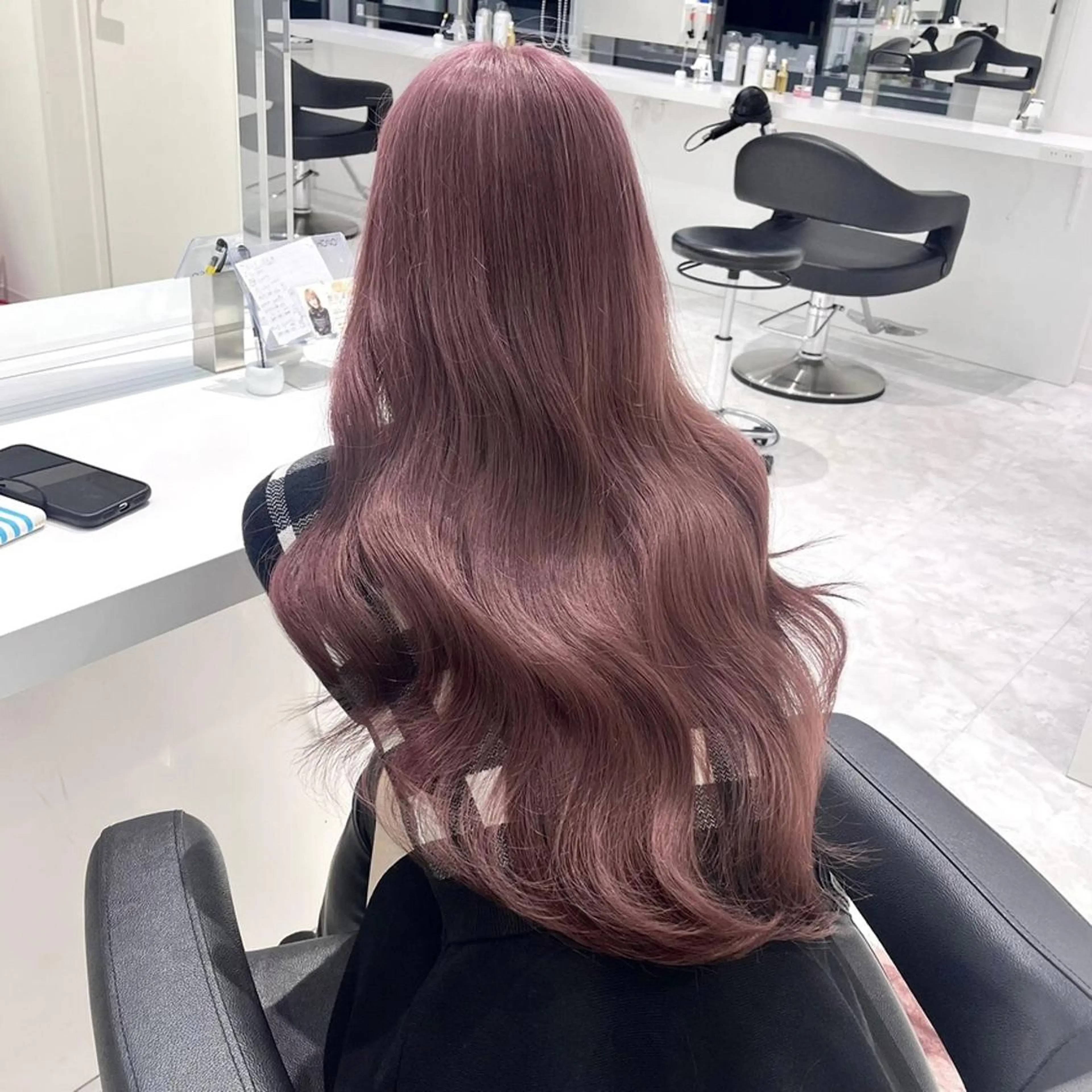 カラー 柔らか🪽うる艶 🎀ブリーチカラーのヘアスタイル