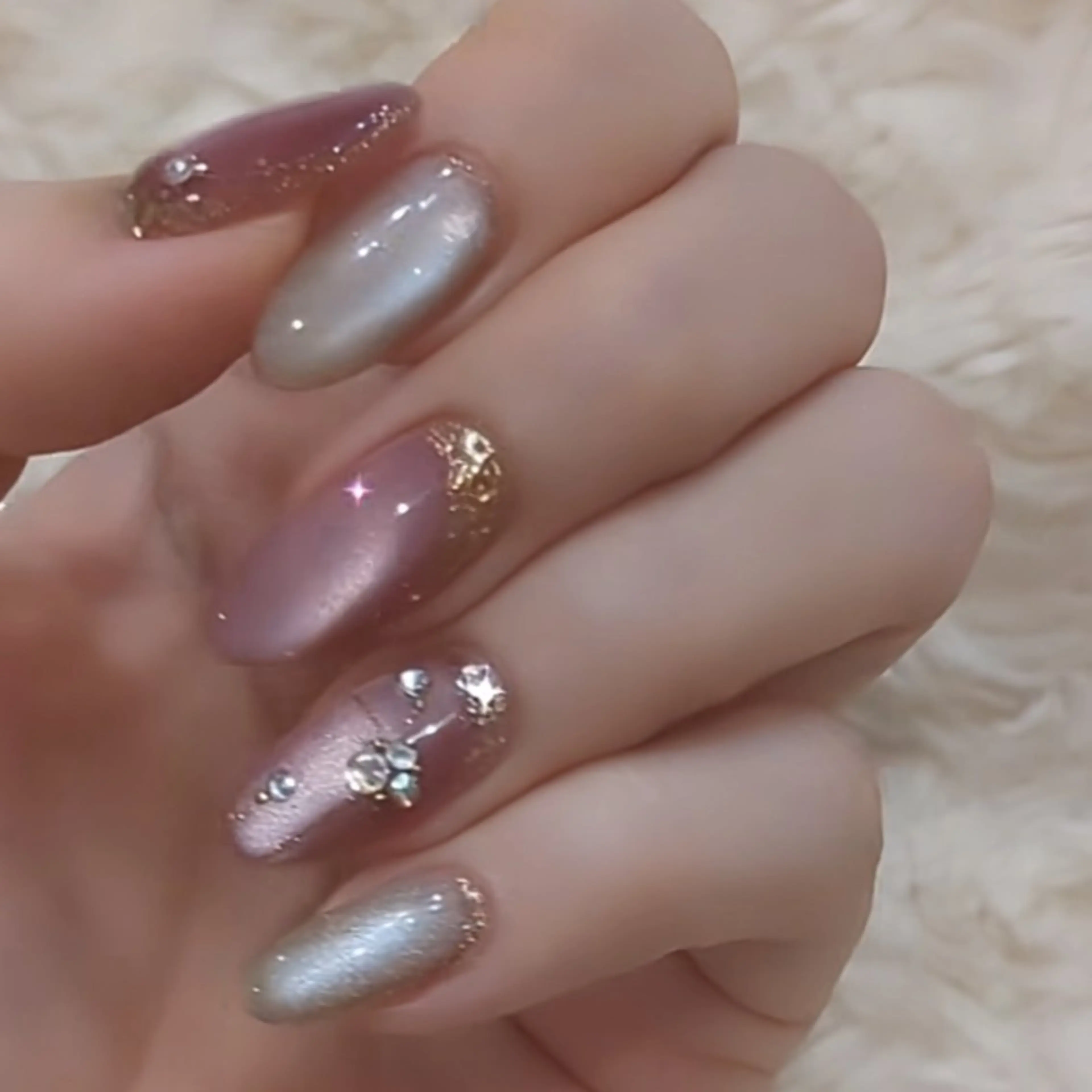 ネイル 横浜市中区曙町 E·U·Bネイルのネイルデザイン