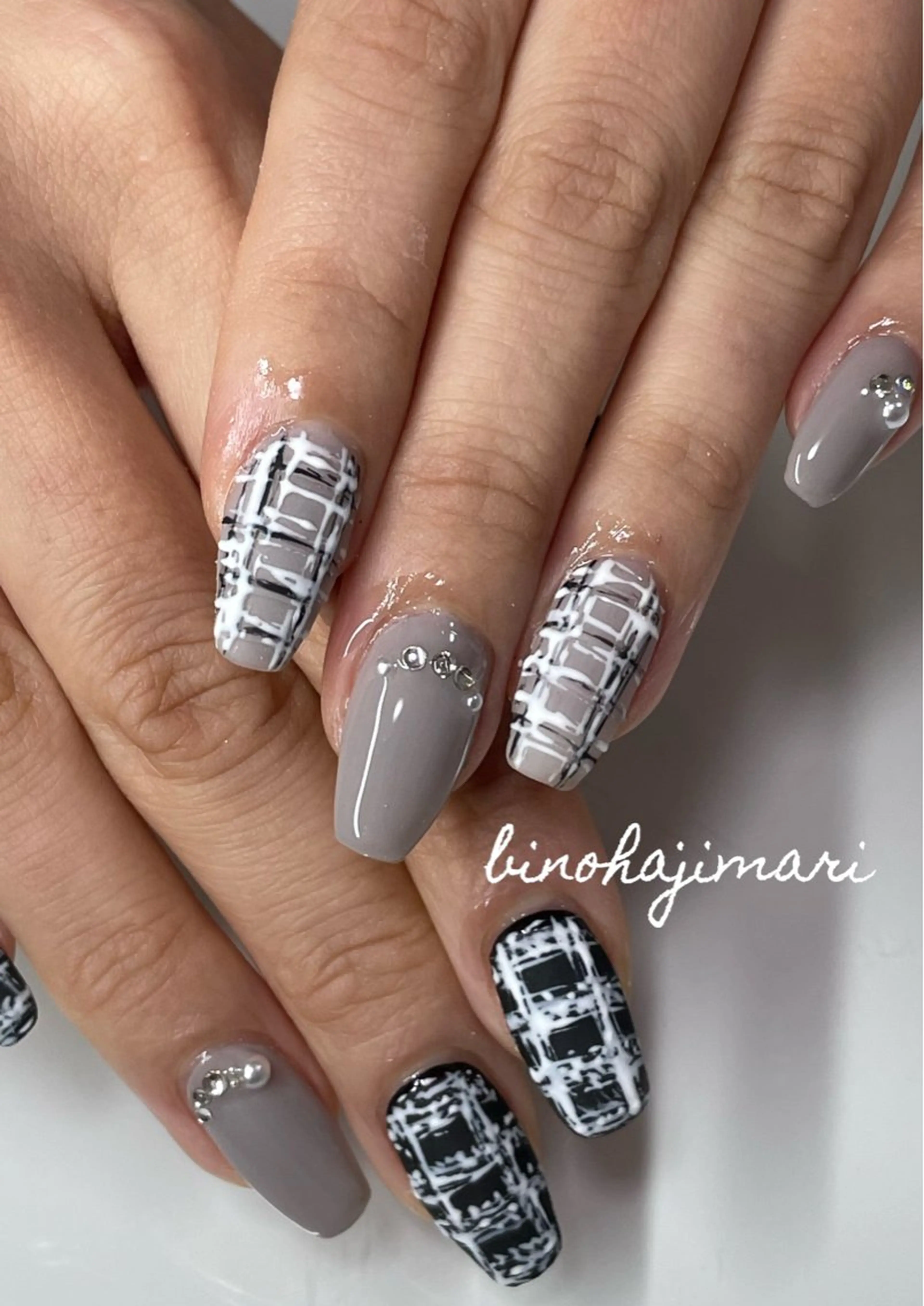 ネイル アートネイル フラッシュネイル ラメ(グリッター) シルバー スクエアネイル ♡Bivi♡自爪に 優しいネイルサロンのネイルデザイン