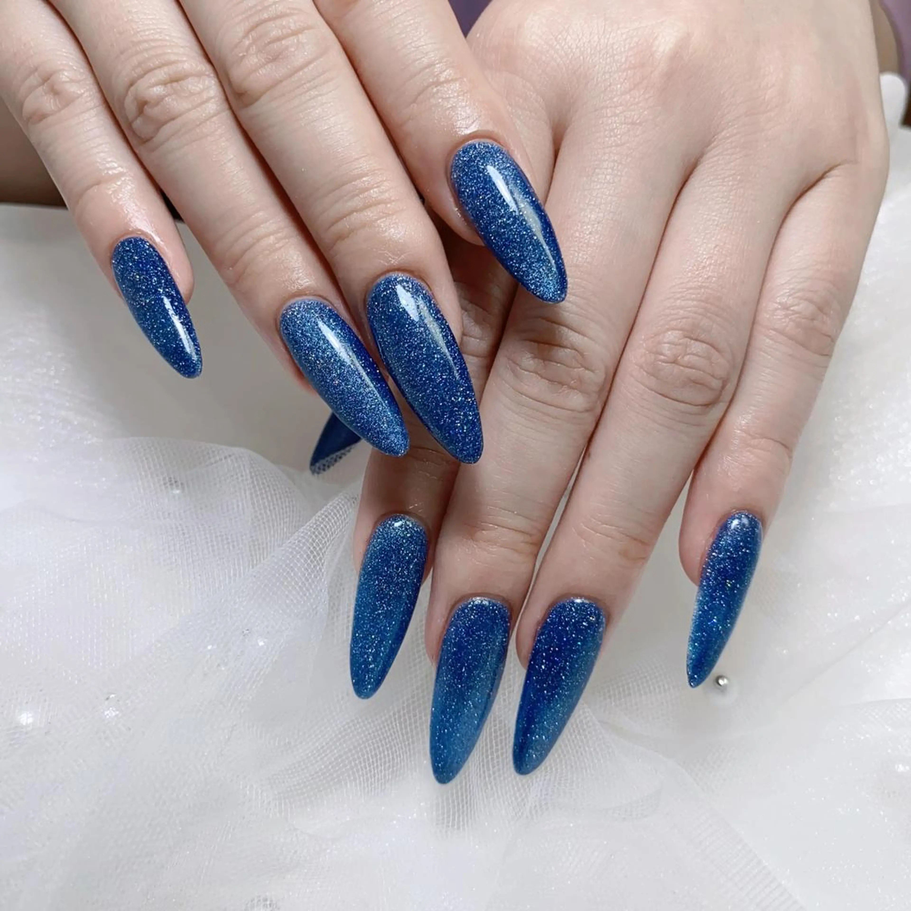 ネイル マグネットネイル Nail salon 木にいるのネイルデザイン