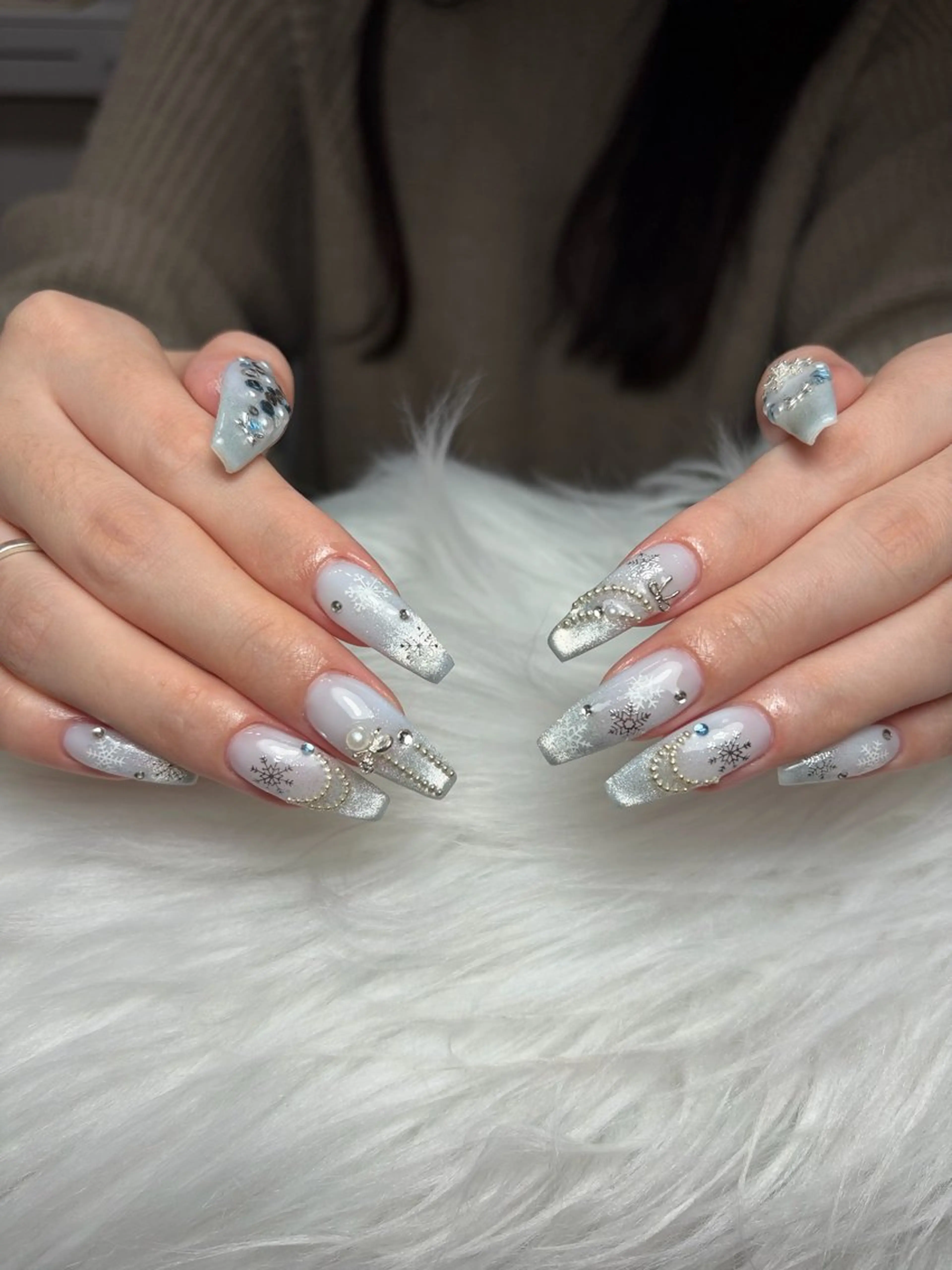 ネイル アートネイル 長さ出し ジェルネイル マグネットネイル ニュアンスネイル ハンドネイル Cloudy Chan Nailのネイルデザイン