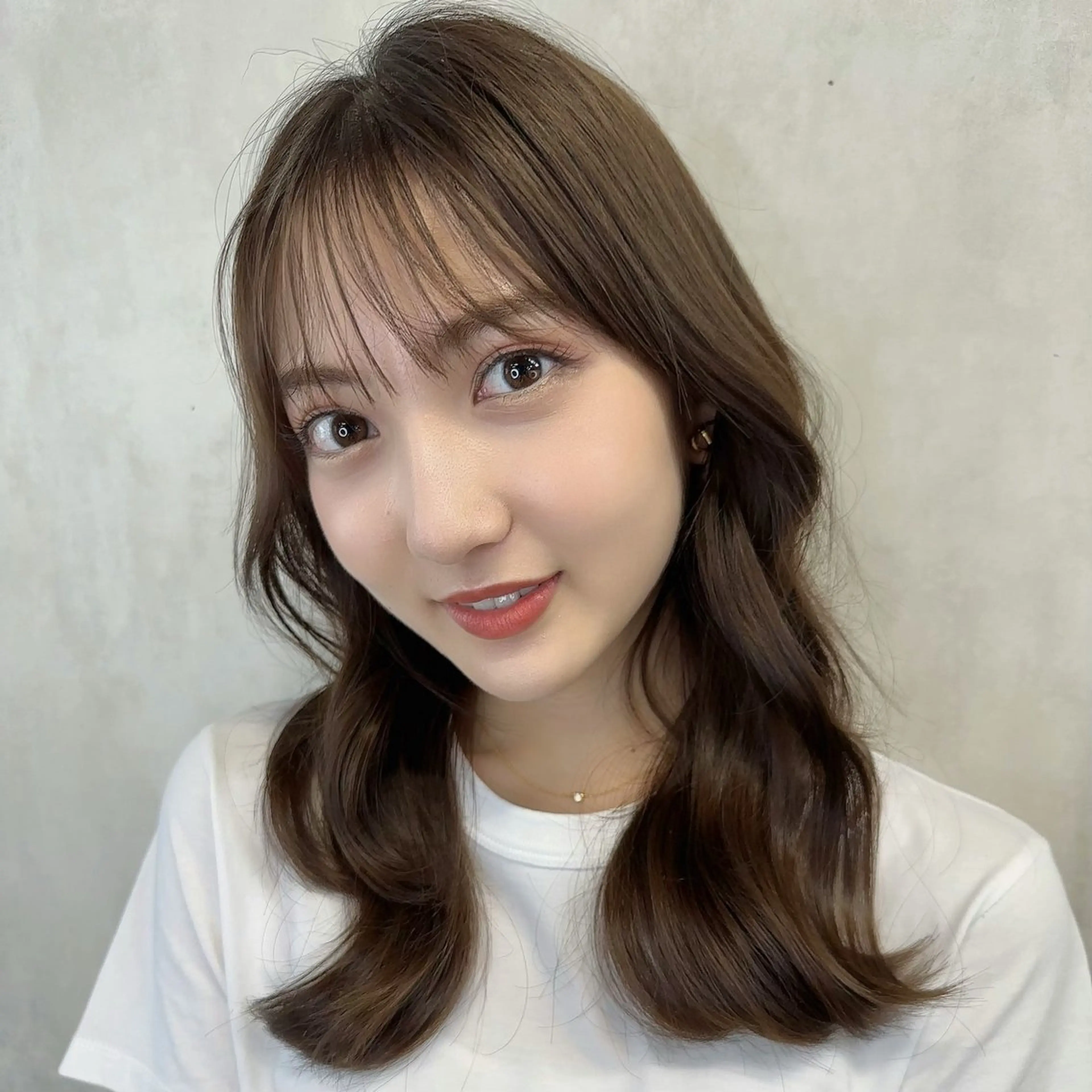 ロング カラー レイヤーカット 小顔カット カット ヘアカラー 新宿/レイヤーカット 髪質改善/小顔見せのヘアスタイル