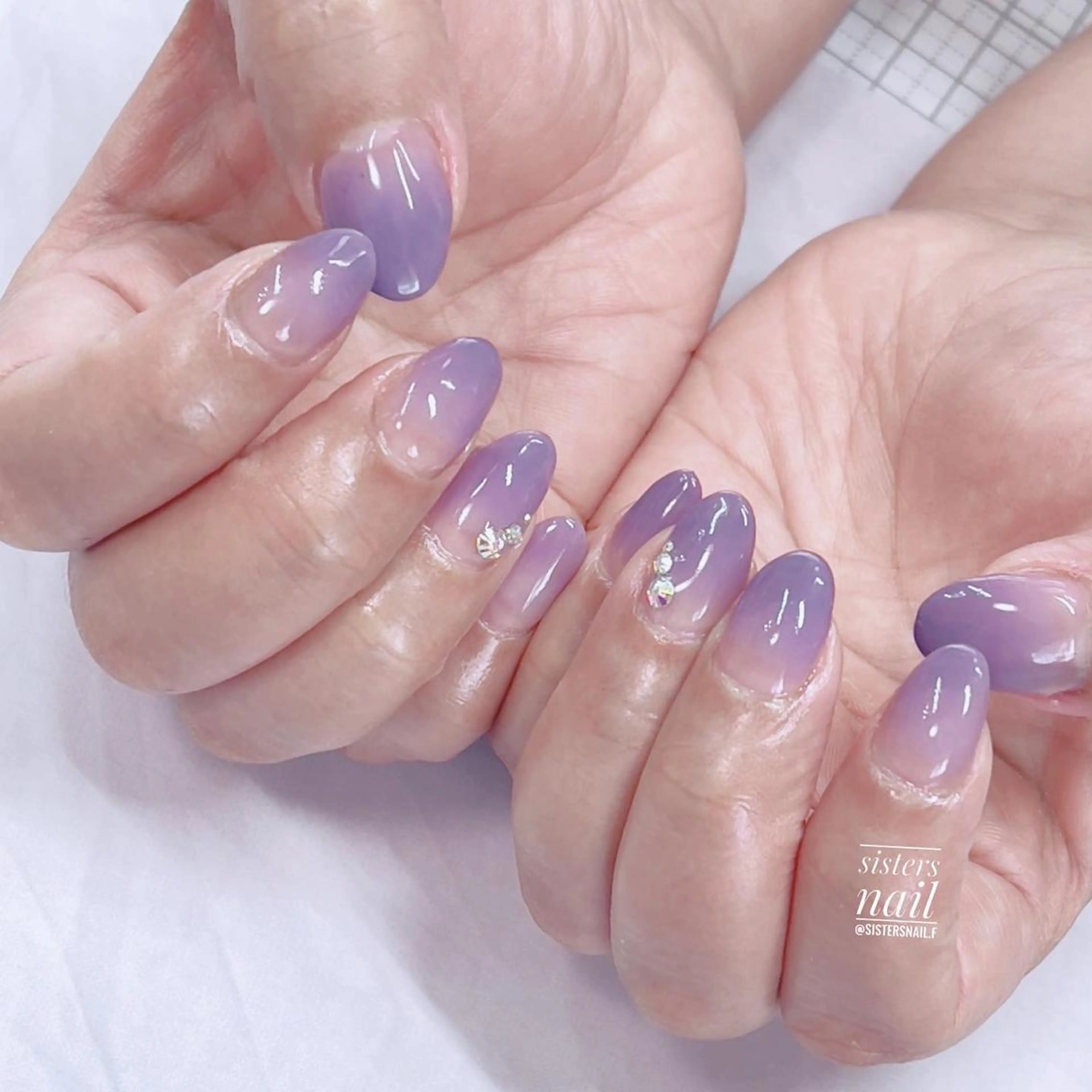 ネイル アートネイル グラデーション キラキラネイル ニュアンスネイル オフィスネイル sisters nail.fのネイルデザイン