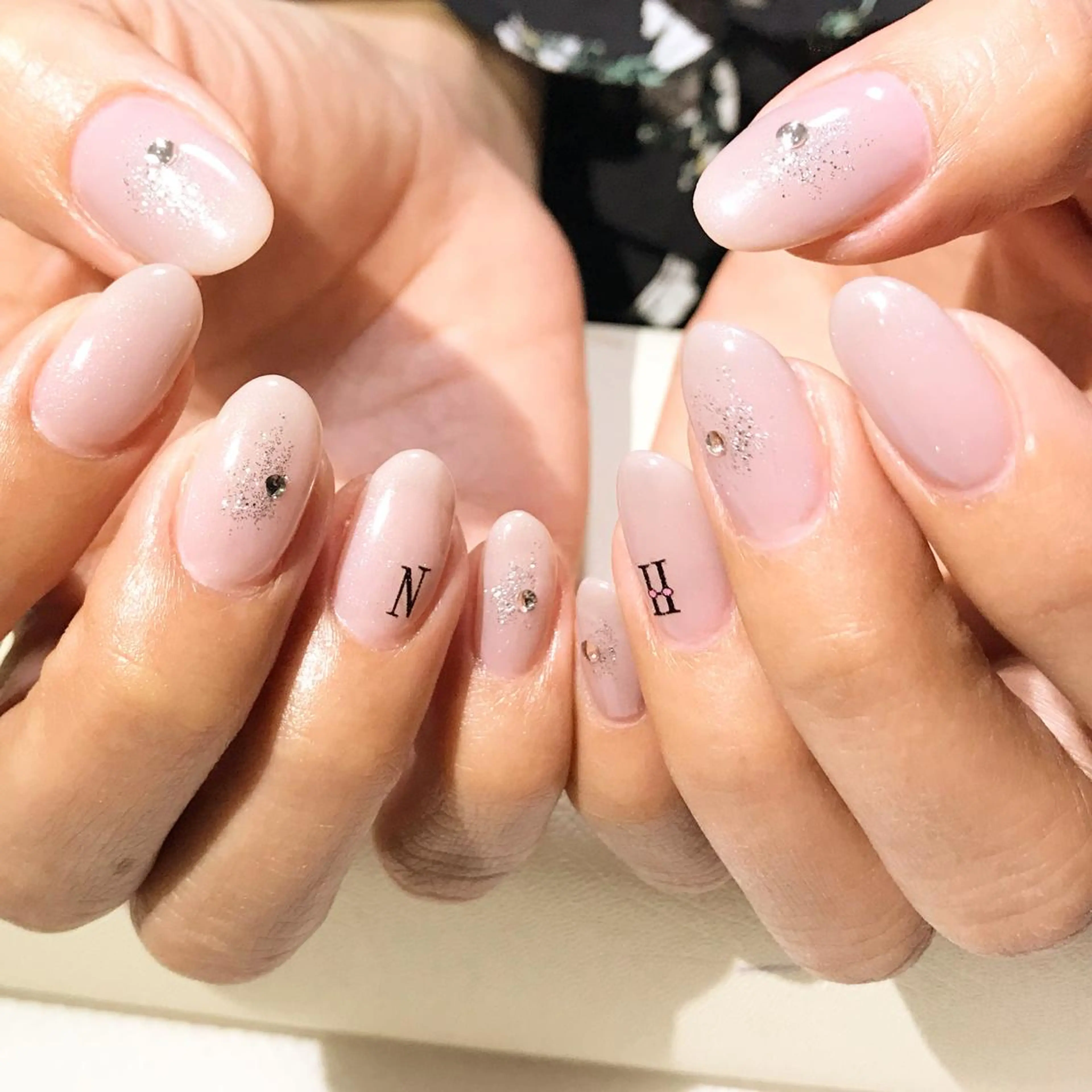 ネイル フットネイル ラメ(グリッター) ワンカラーネイル シンプルネイル 春ネイル nail fufla ♡yamane♡のネイルデザイン