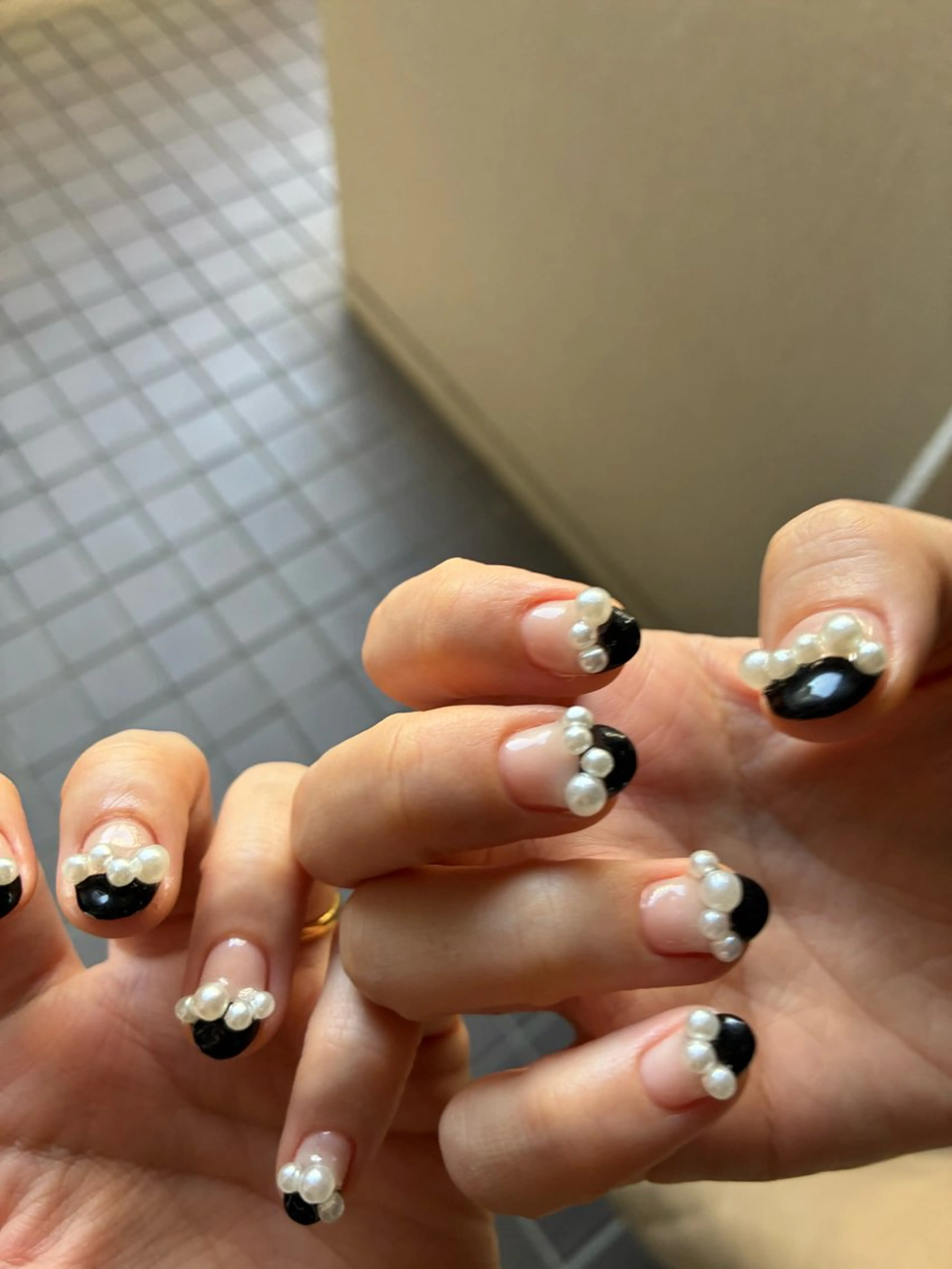 ネイル フレンチネイル ハンドネイル MIKA 🍊のネイルデザイン