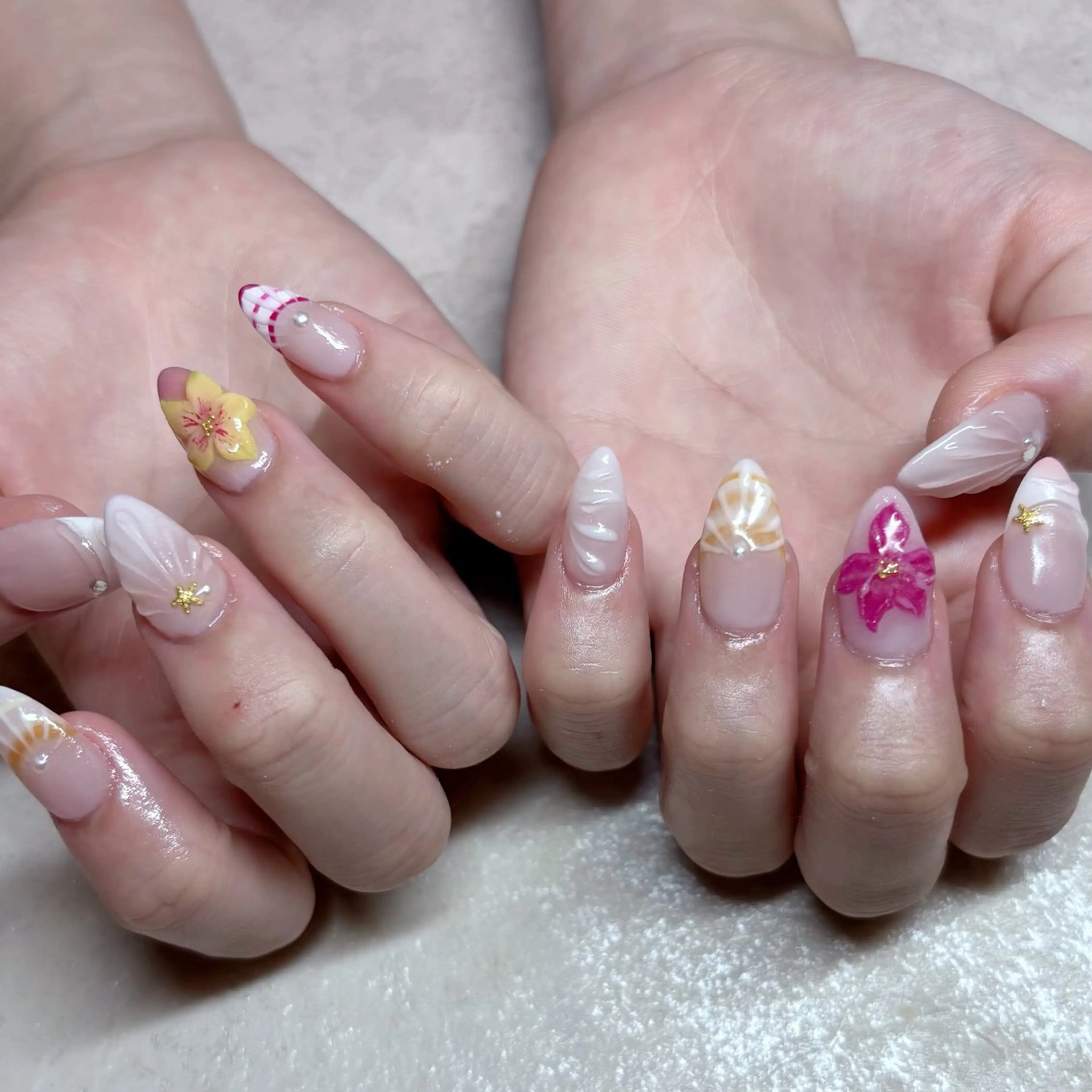 ネイル mimi 高石桃朱のネイルデザイン