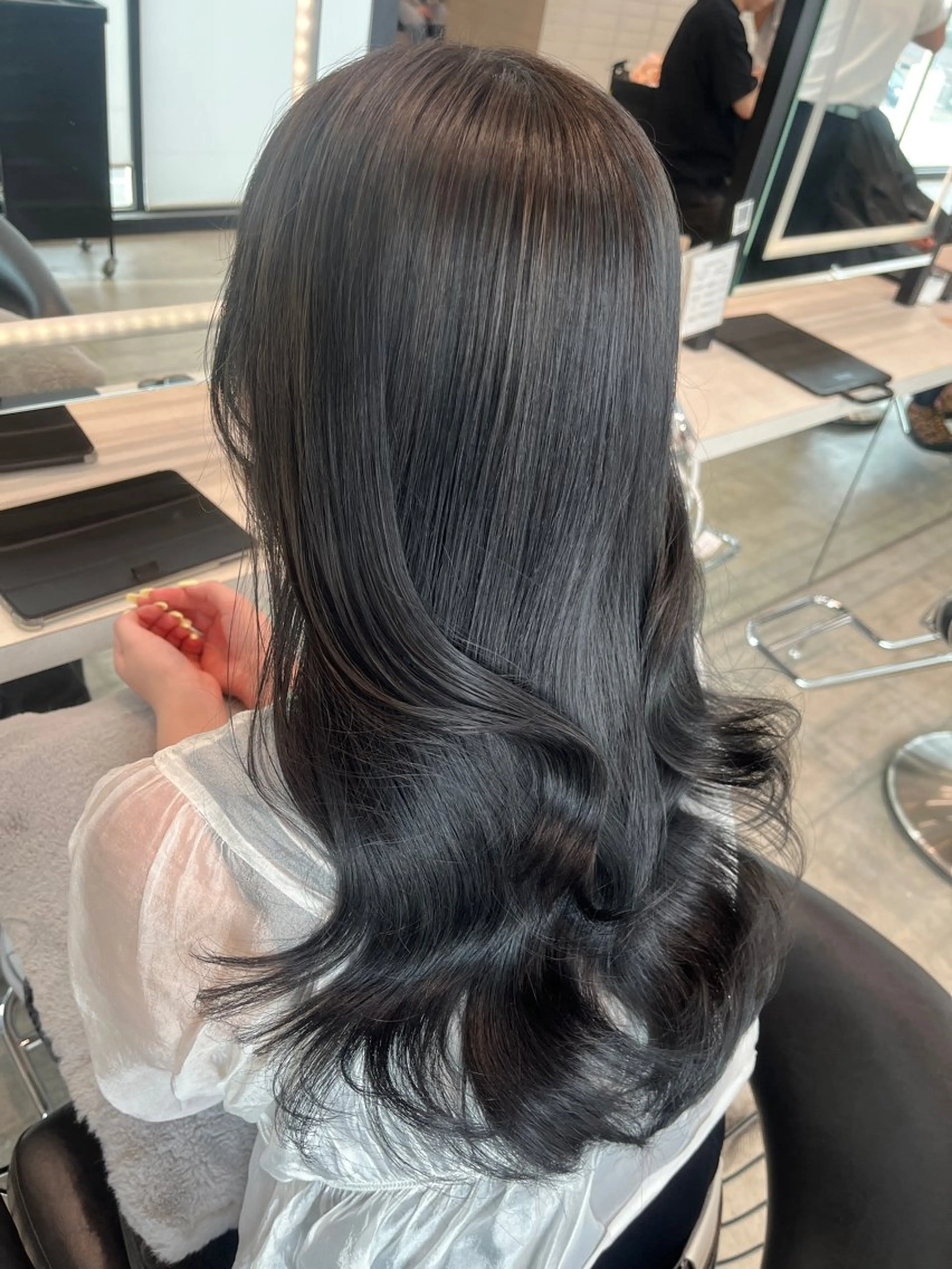 ロング カラー レイヤー/髪質改善 /透け感カラー/艶髪のヘアスタイル