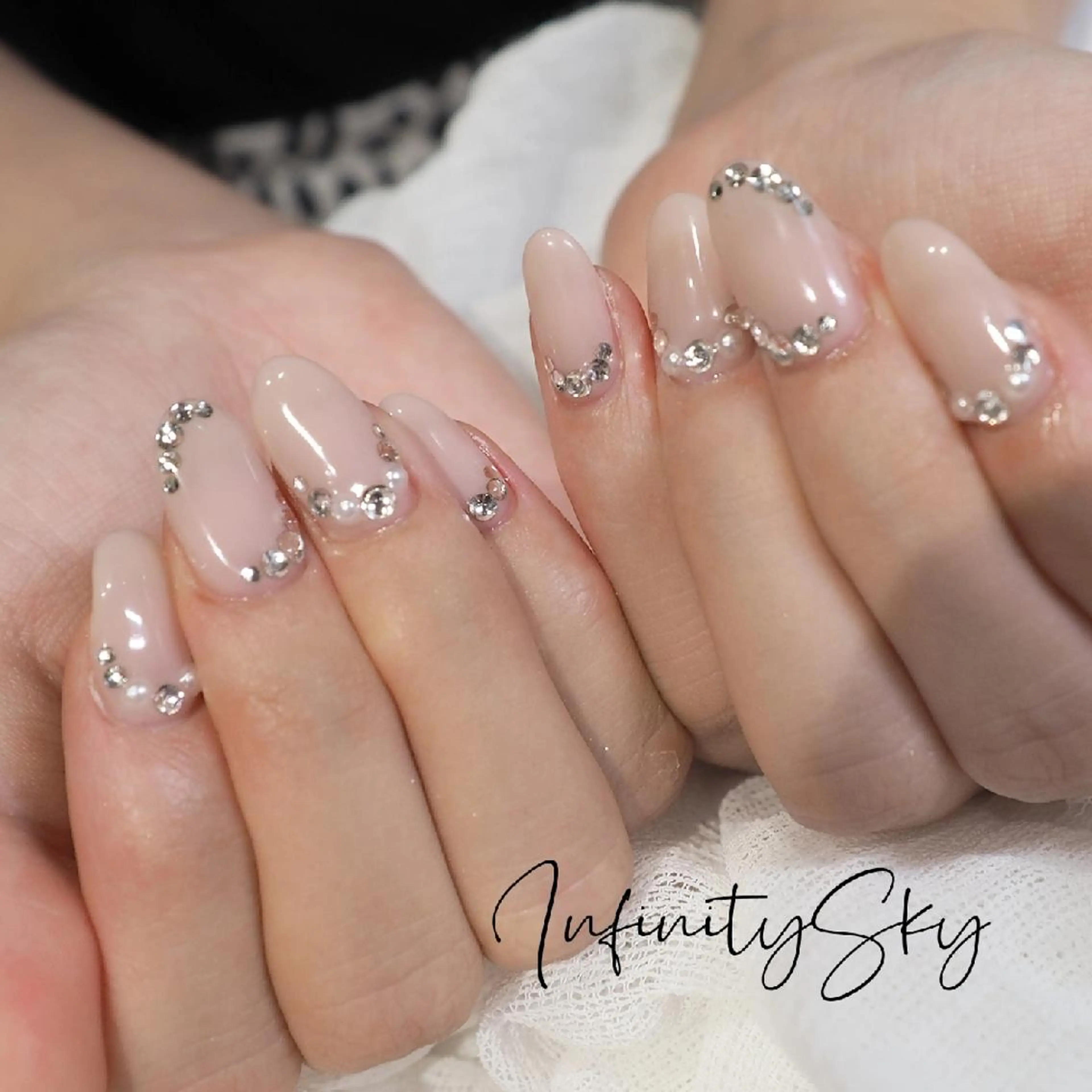 ネイル ストーンネイル ハンドネイル infinity skyのネイルデザイン