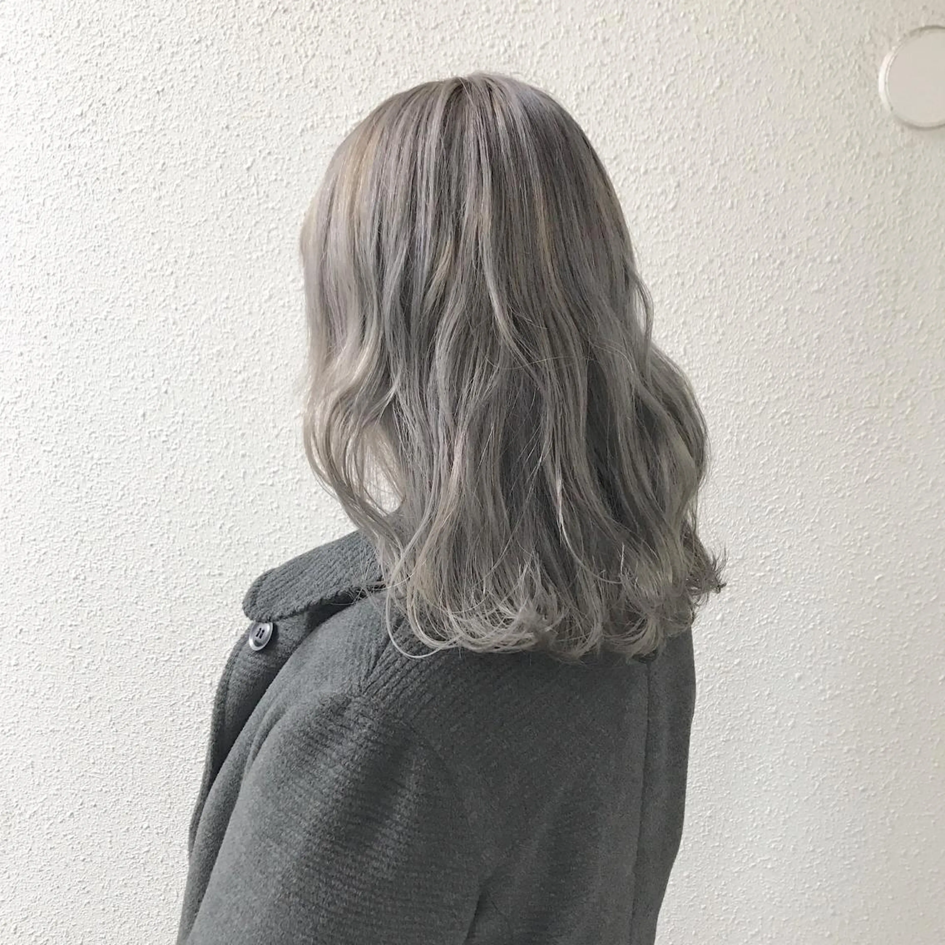 セミロング カラー インナーカラー/天神 ブリーチ/吉田のヘアスタイル