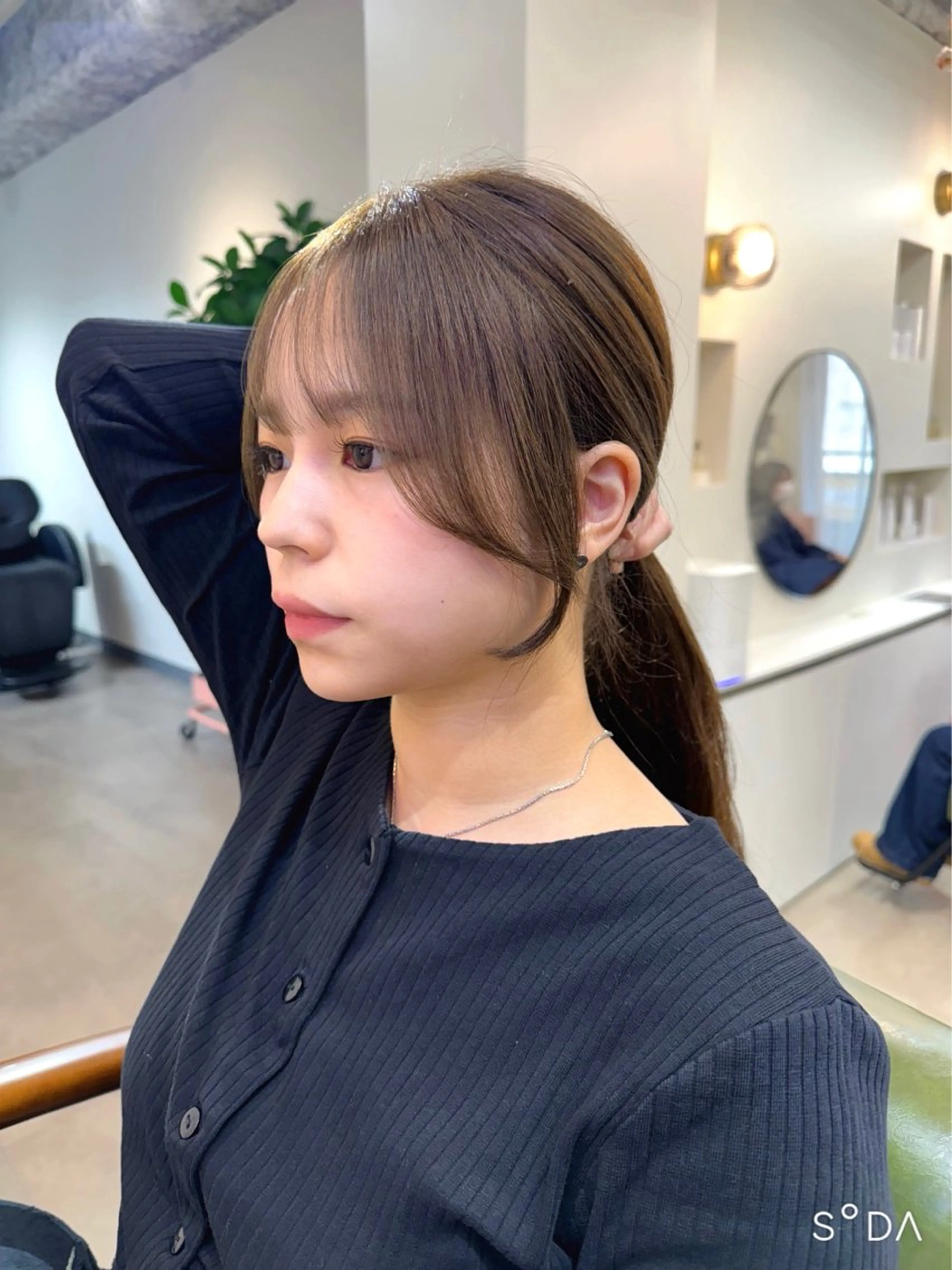 セミロング カラー チヒョ🦋 韓国hair🇰🇷のヘアスタイル