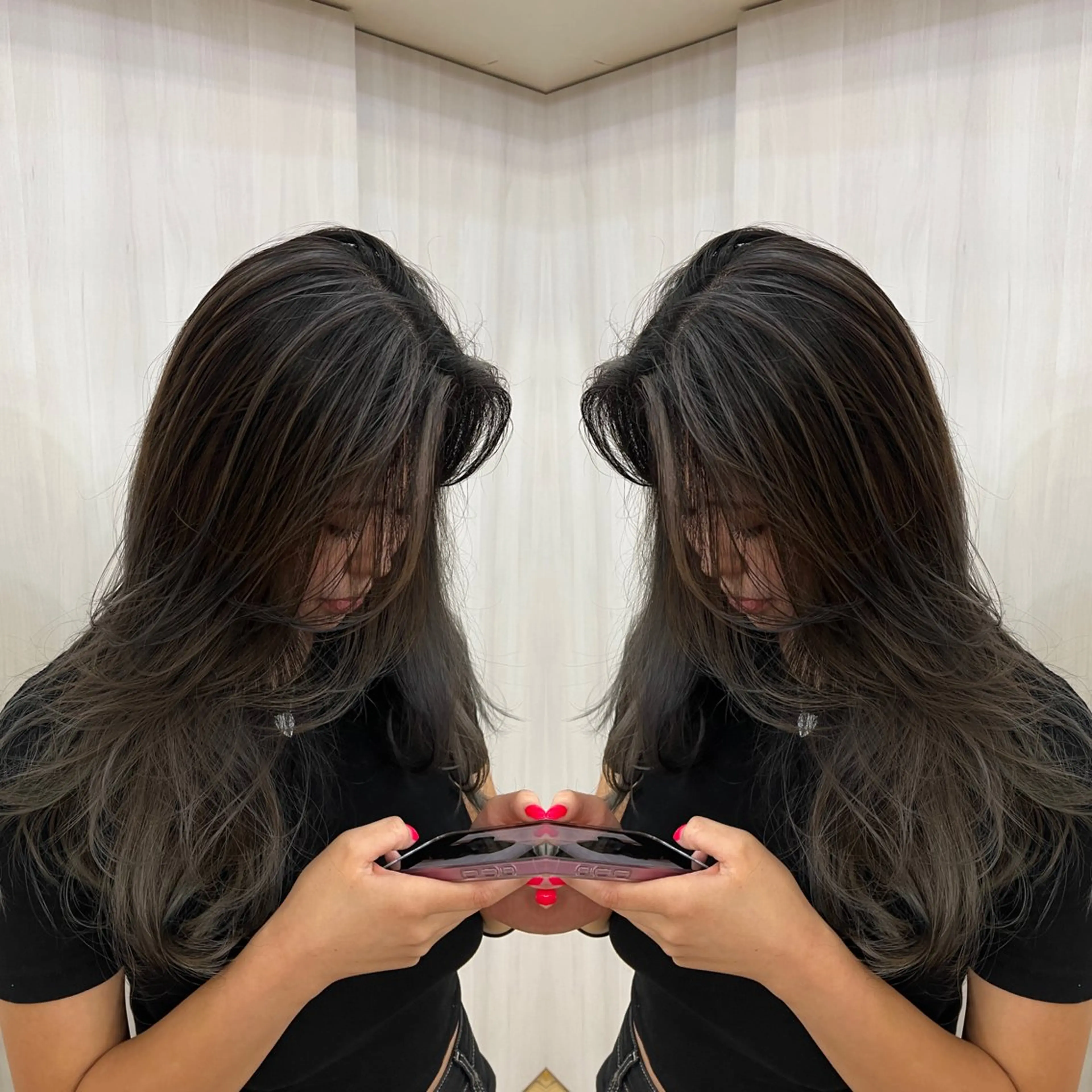 ロング カラー ヘアカラー トリートメント ハイライト/レイヤー /ハイトーン/AOIのヘアスタイル