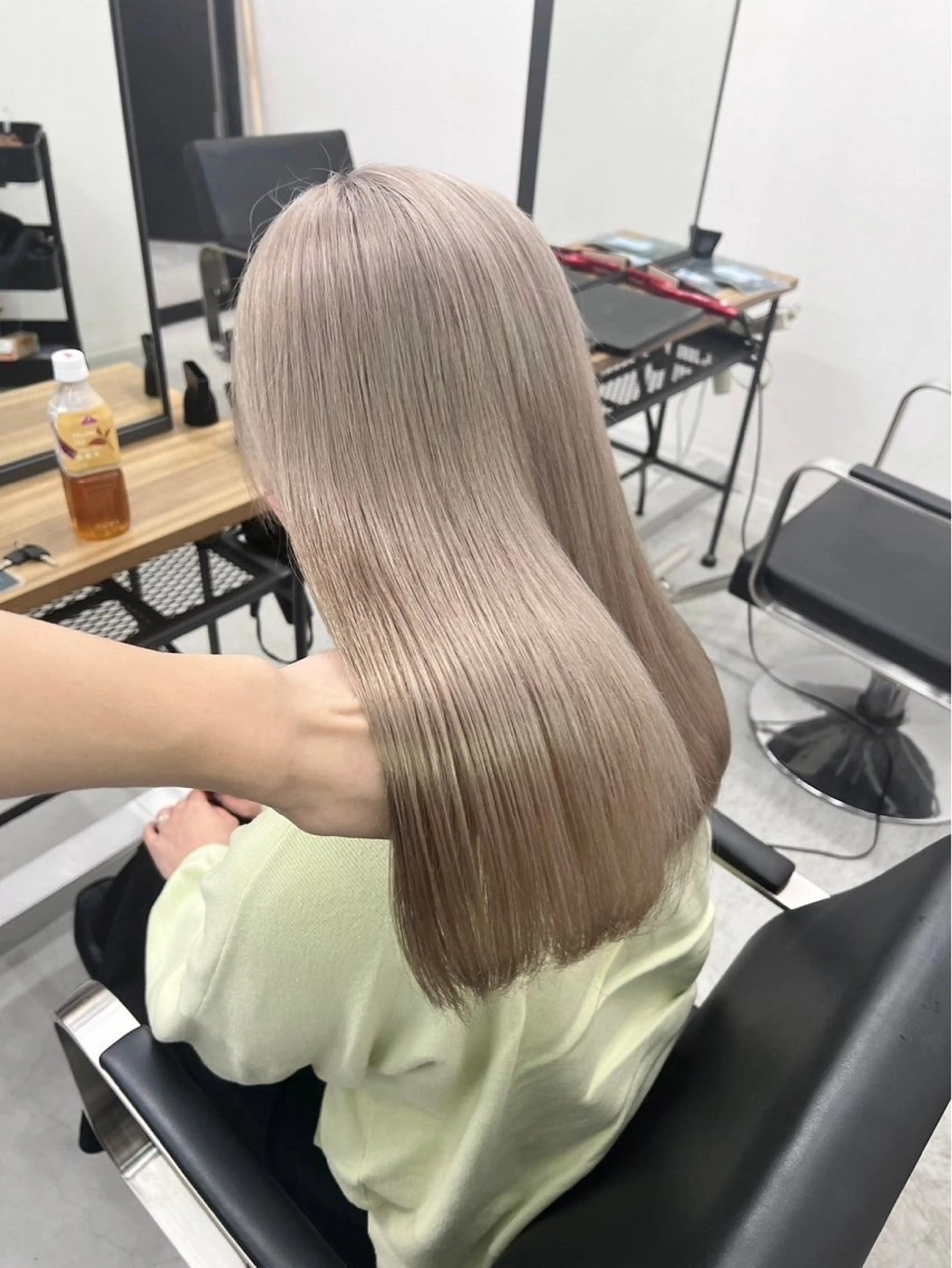 ロング カラー パーマ ヘアアレンジ アディクシーカラー バレイヤージュ ミストバング ベージュカラー 黒髪 曲がる縮毛矯正特化 亮輔【江坂駅すぐ】のヘアスタイル
