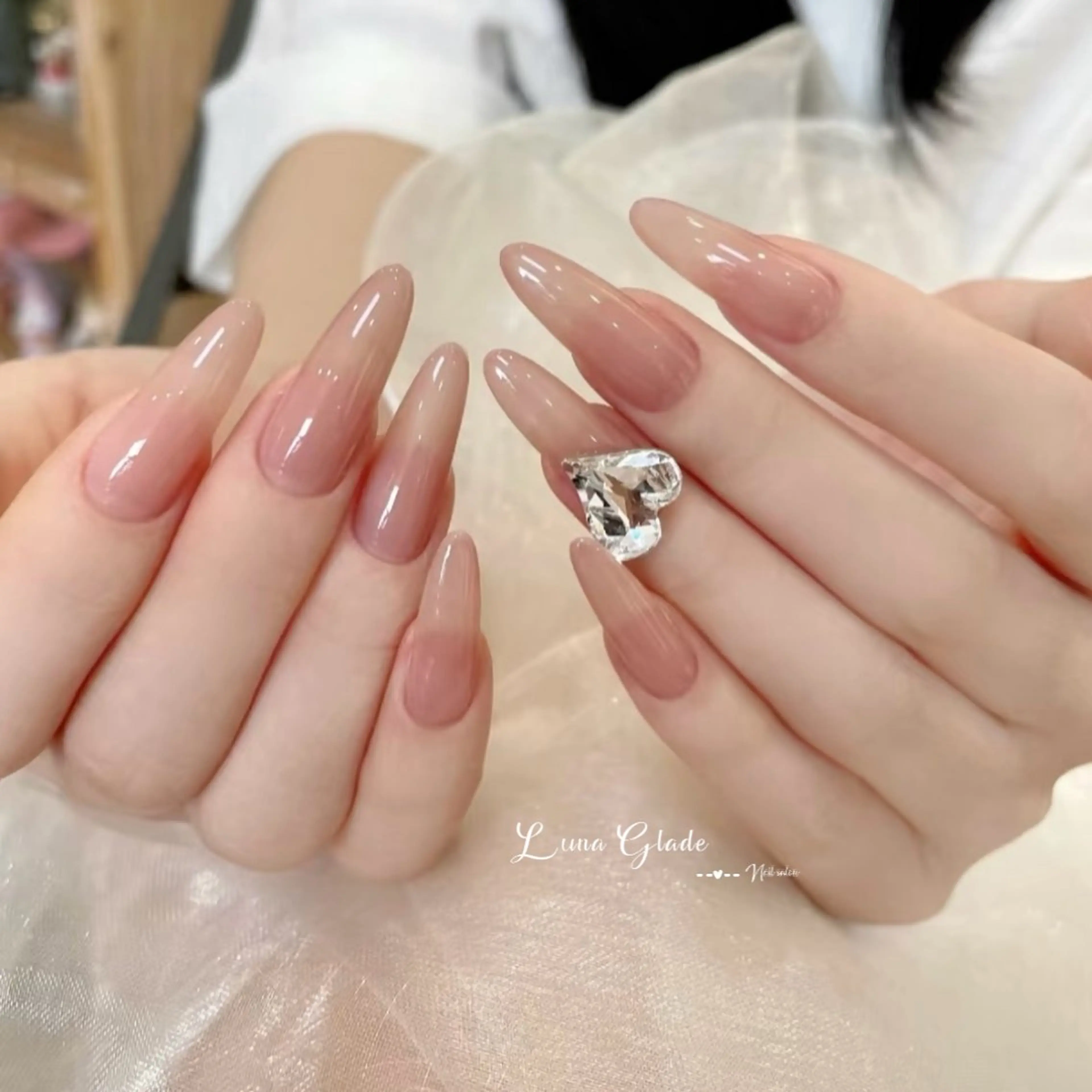 ネイル ハンドネイル Luna Gladeのネイルデザイン