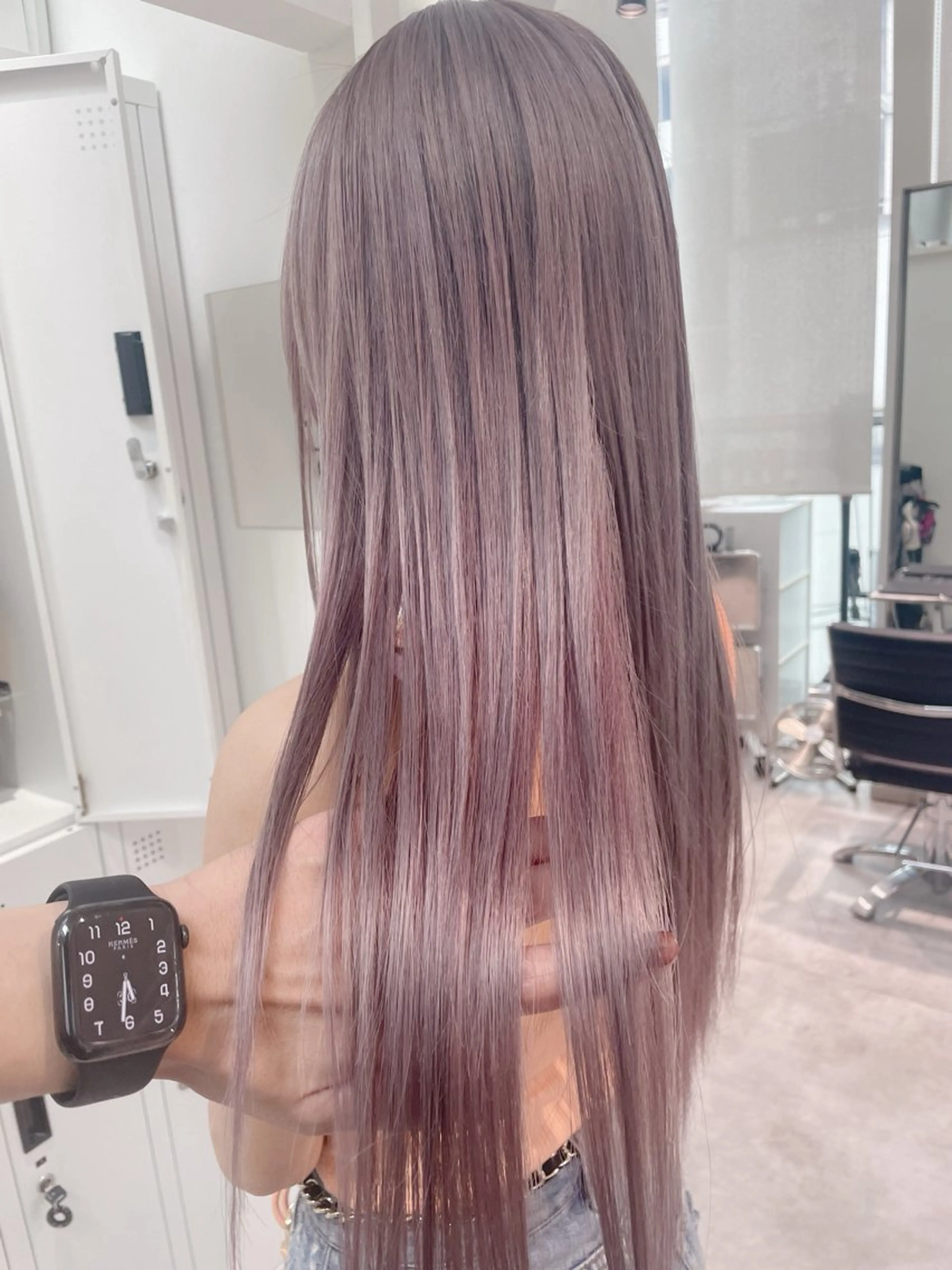 ロング カラー ラベンダーカラー ヘアカラー トリートメント CHERIEブリーチ ダブルカラー　天神のヘアスタイル