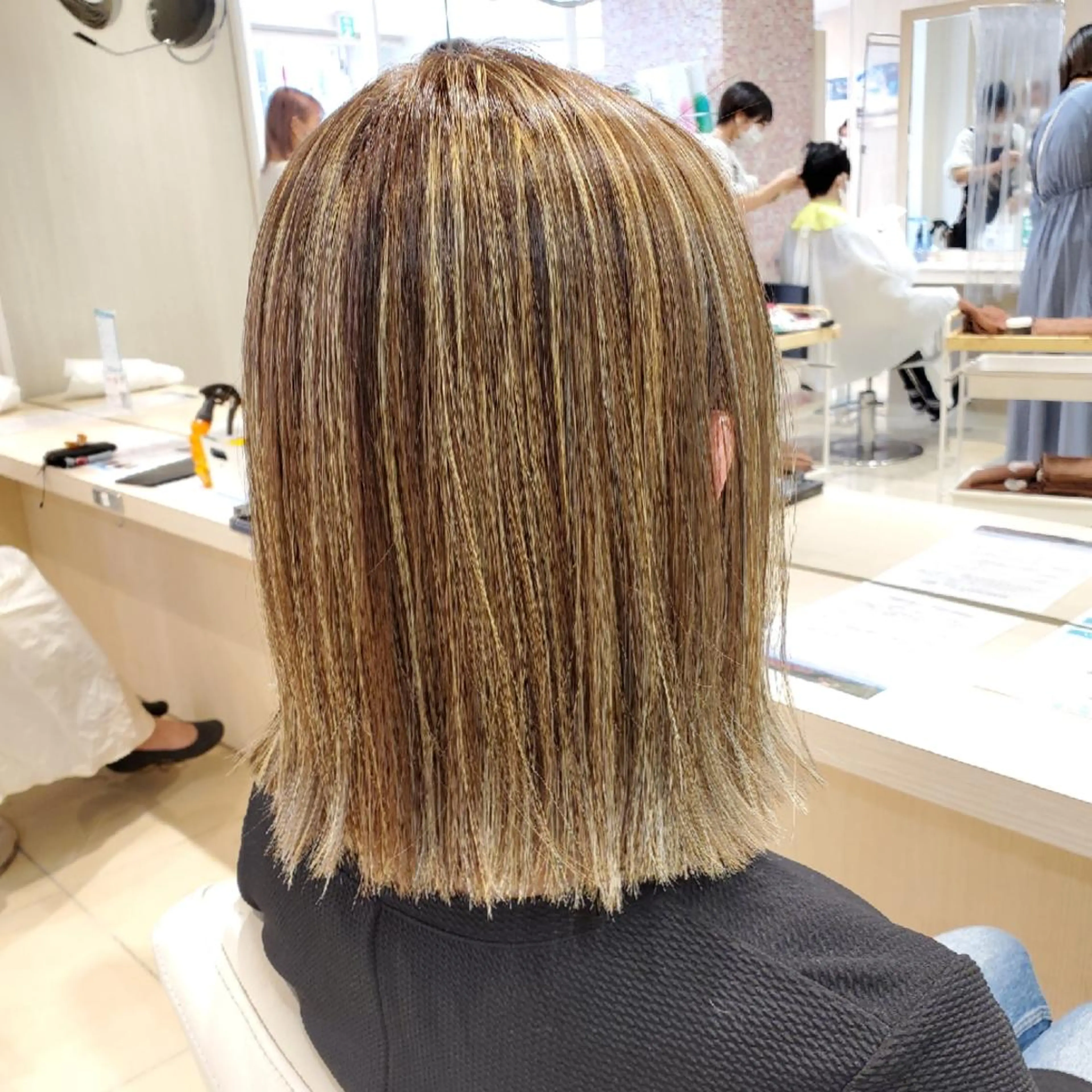 ミディアム ヘアカラー トリートメント 社内カット講師・店長 菅原賢一のヘアスタイル