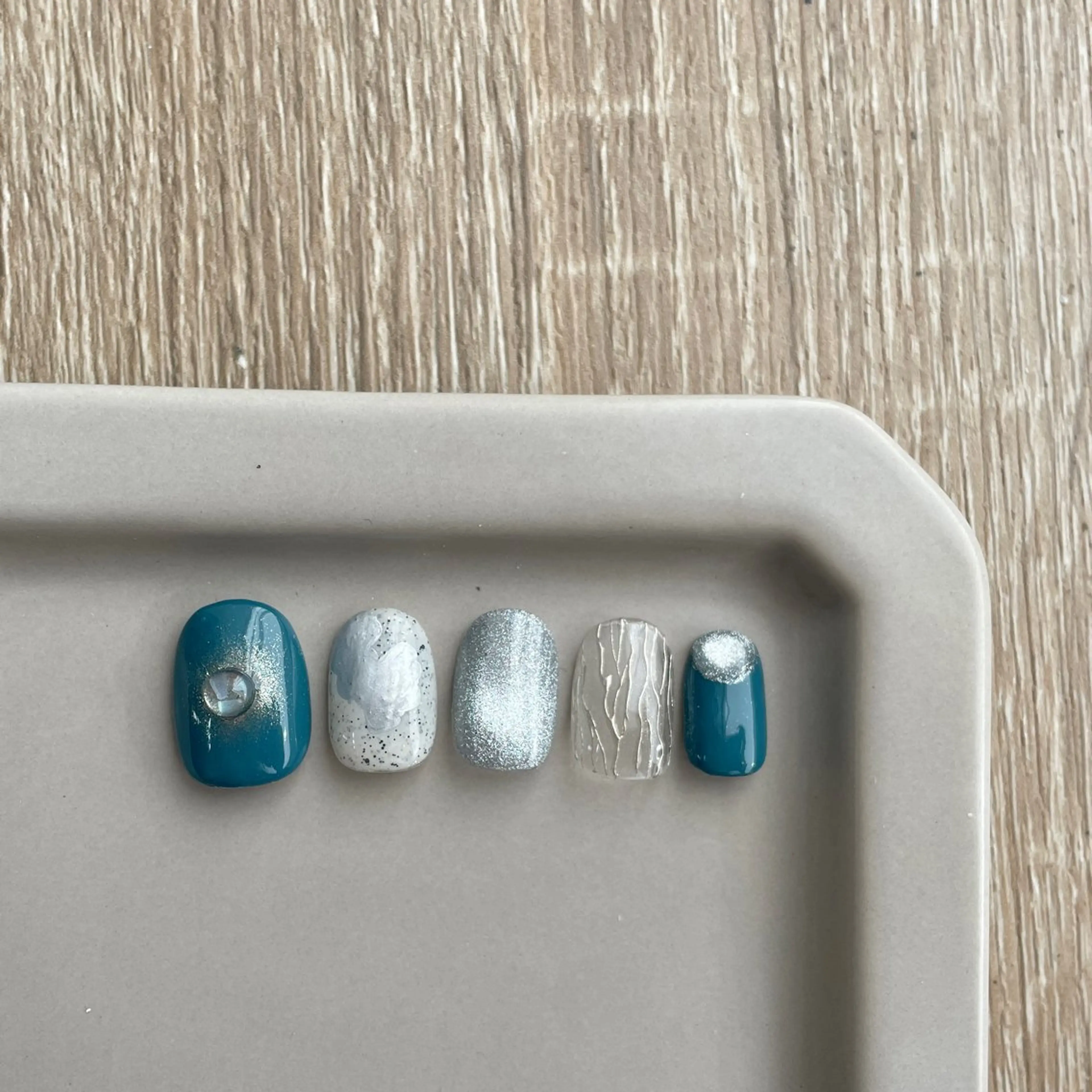 ネイル ブルー ジェルネイル 氷ネイル・うるうるネイル 韓国ネイル マグネットネイル 園田 ソノダのネイルデザイン