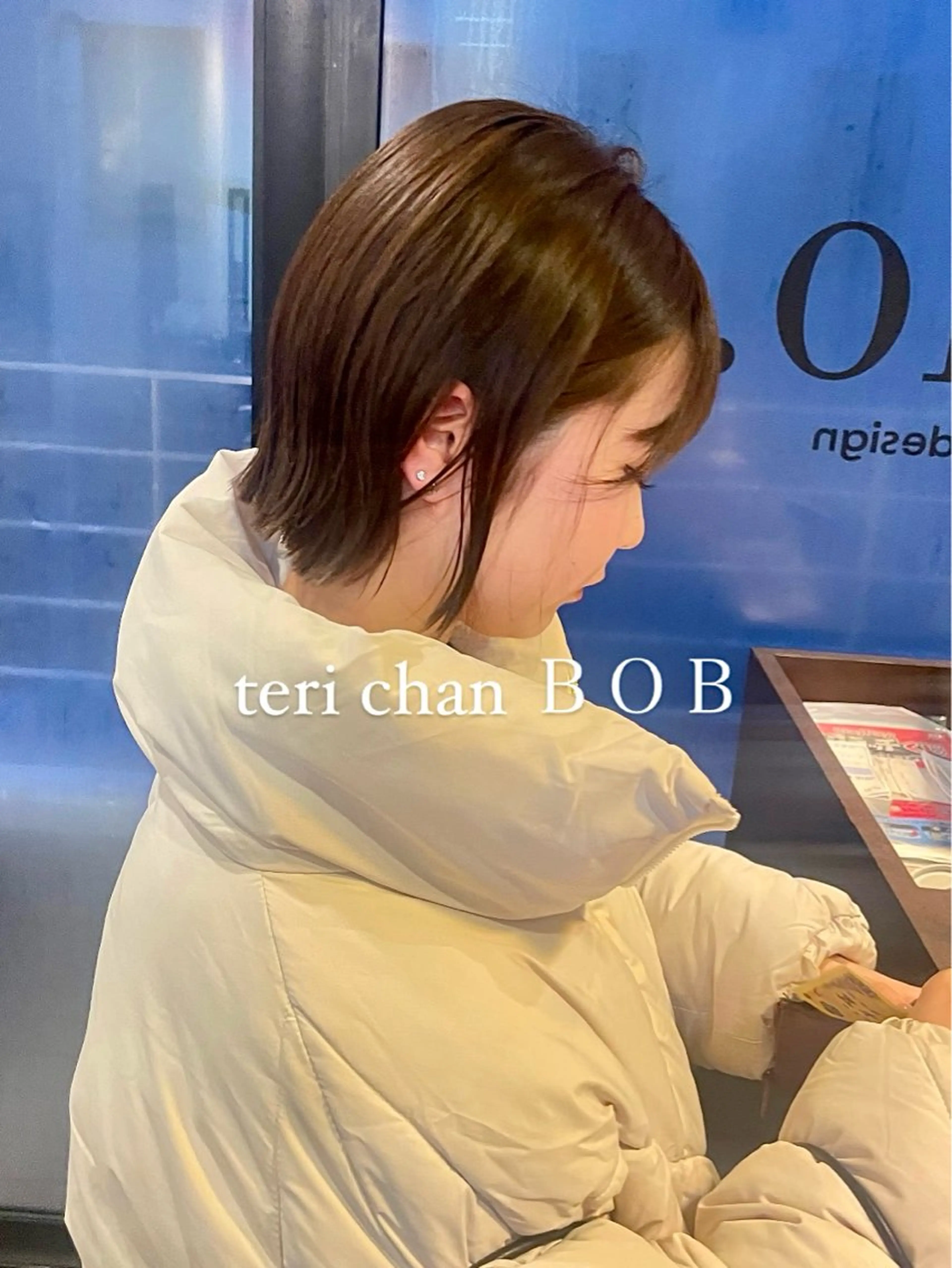 ショート ヘアアレンジ 外ハネヘア 青髪特化🩵 ダブルカラーのヘアスタイル