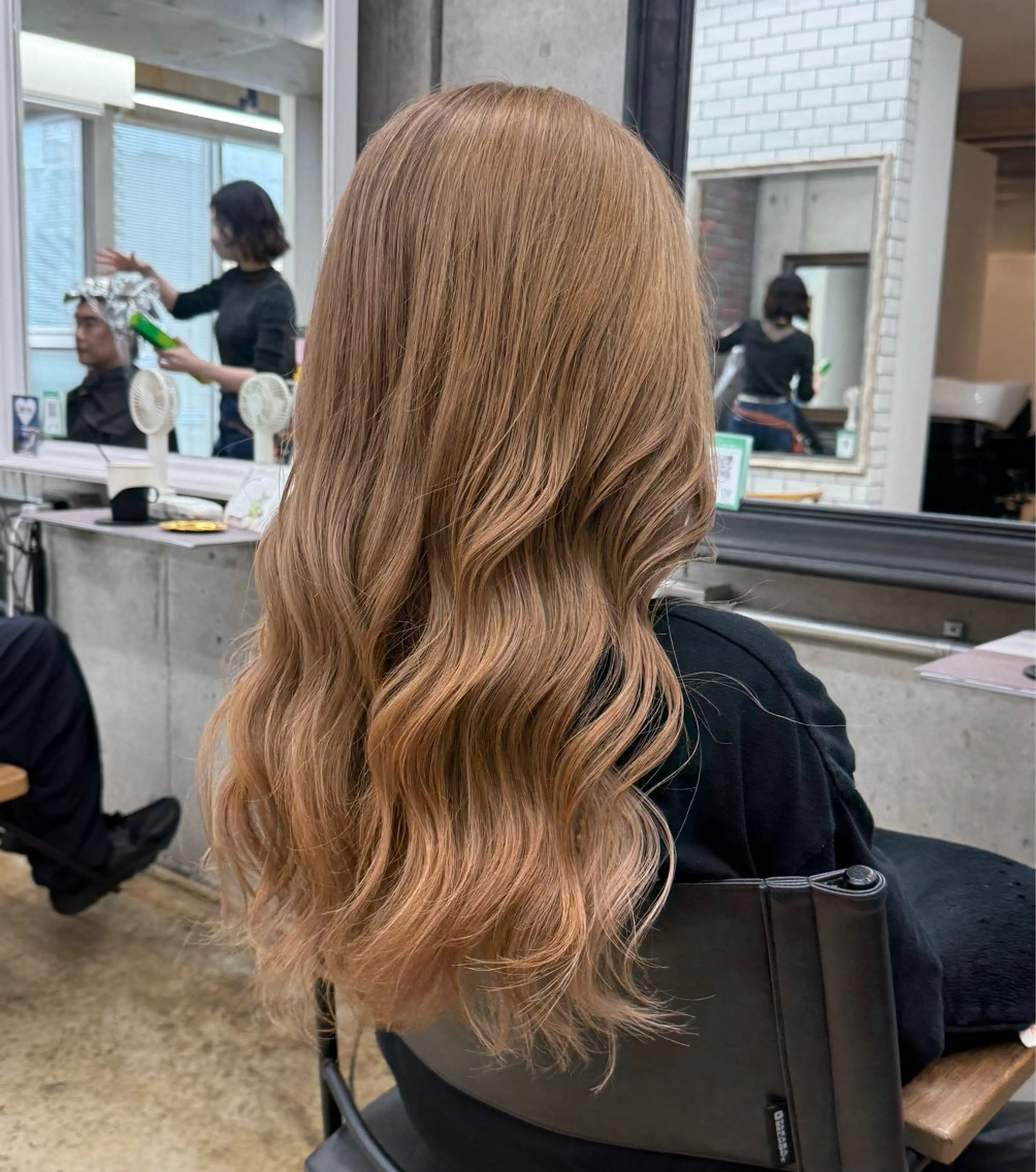 ロング カラー ブリーチ ケアブリーチ ダブルカラー ハイトーンカラー レイヤーカット カット ヘアカラー 暖色/ハイトーン /レイヤー/RIKUのヘアスタイル