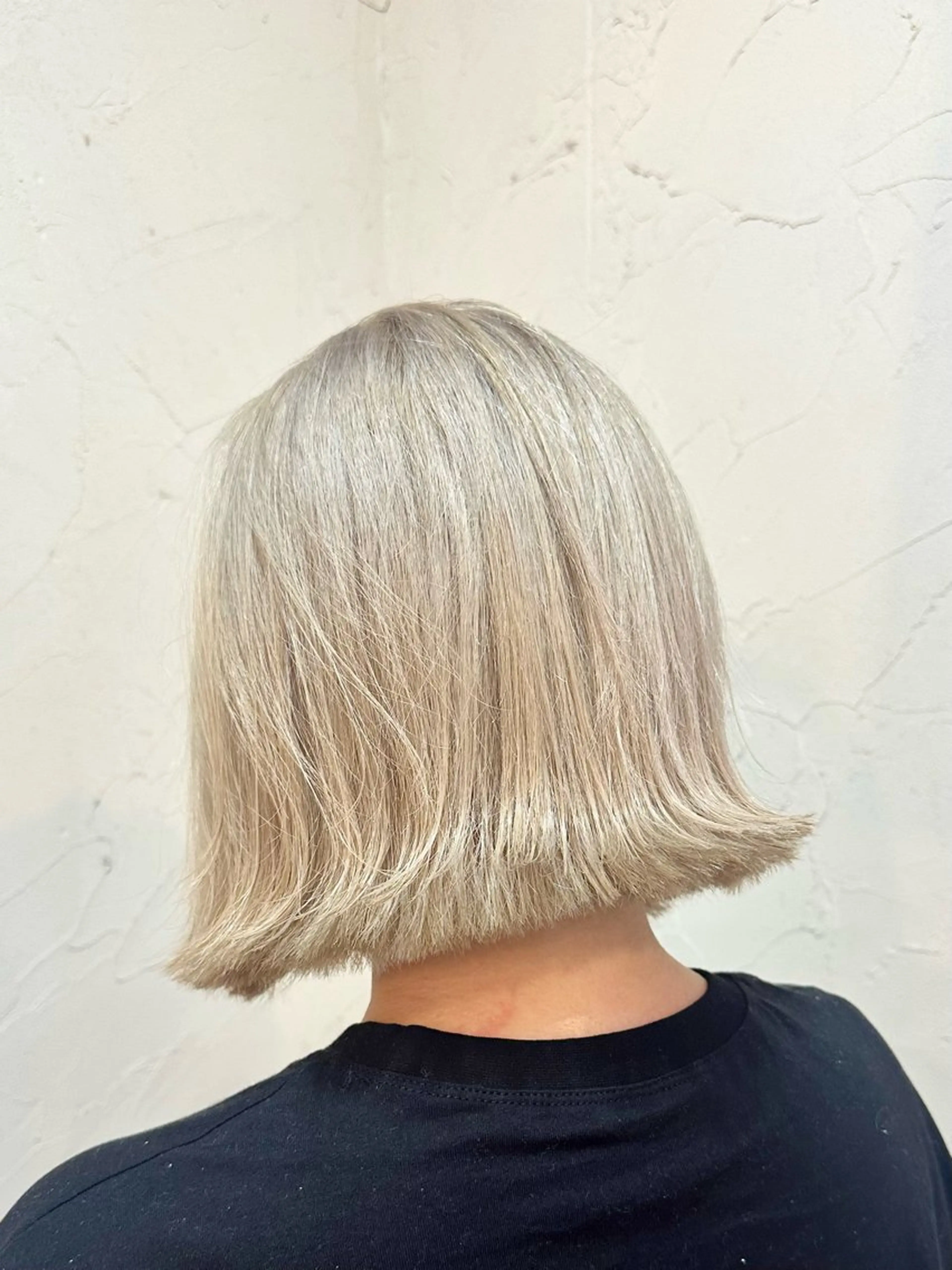 ☘️【2.3月特別価格‼️】 ☘️ホワイトブリーチ+カラー+カット+補修TRの写真