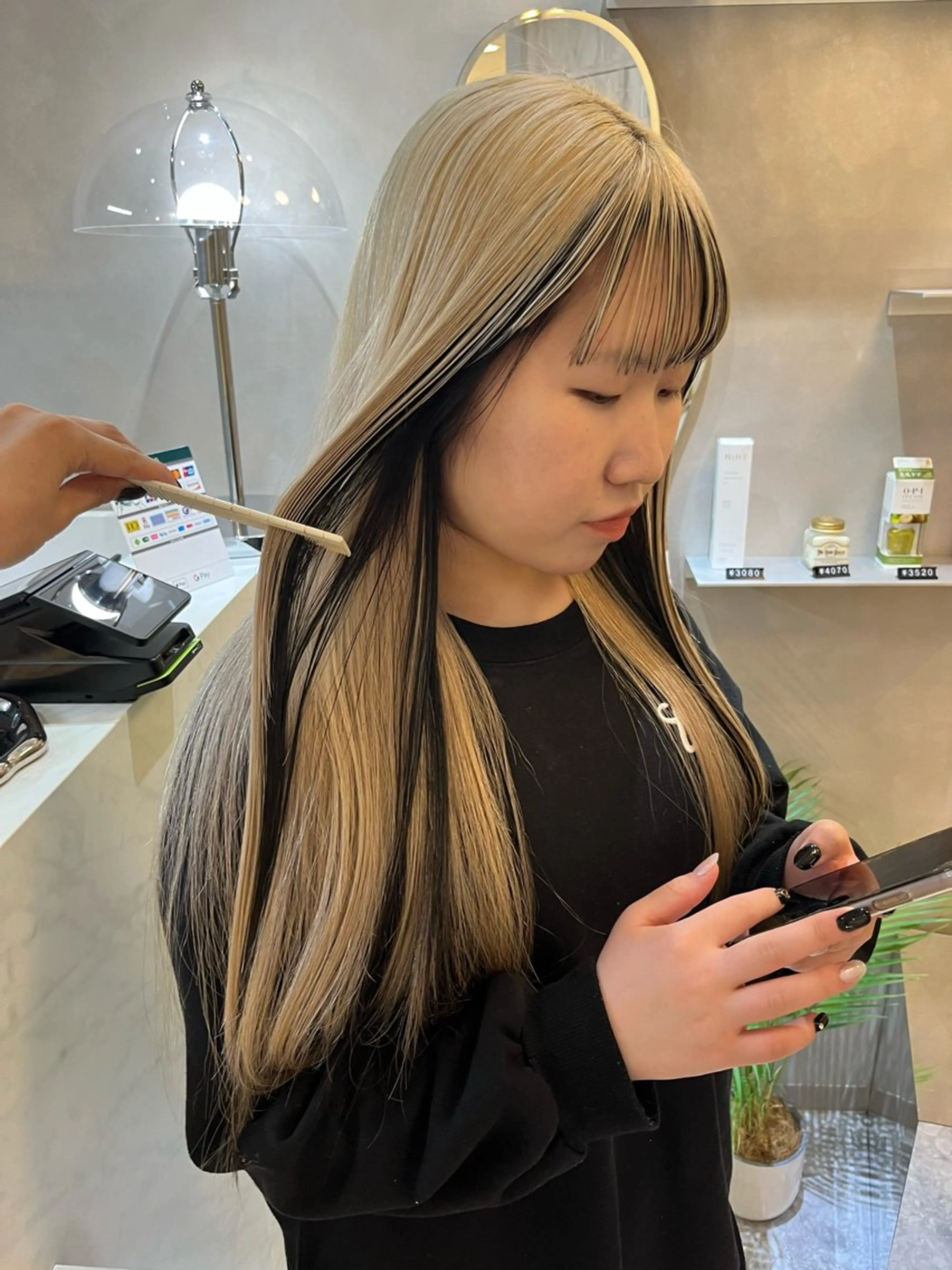 ロング カラー ブリーチ このか🕊️ベージュ /グレージュ/カットのヘアスタイル