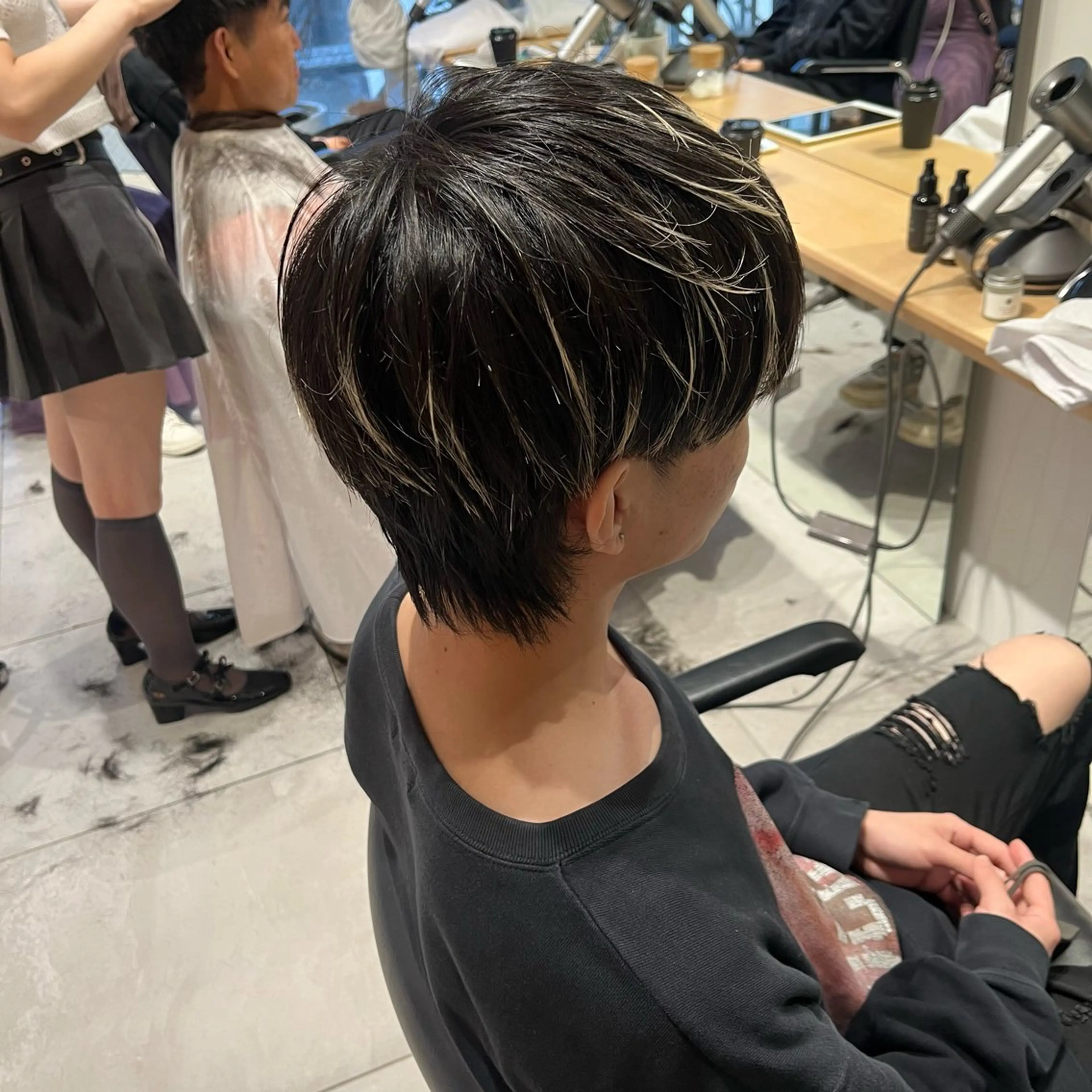 ショート メンズ ナミ🩶暗髪/暖色 ❤️/透明感/縮毛のヘアスタイル