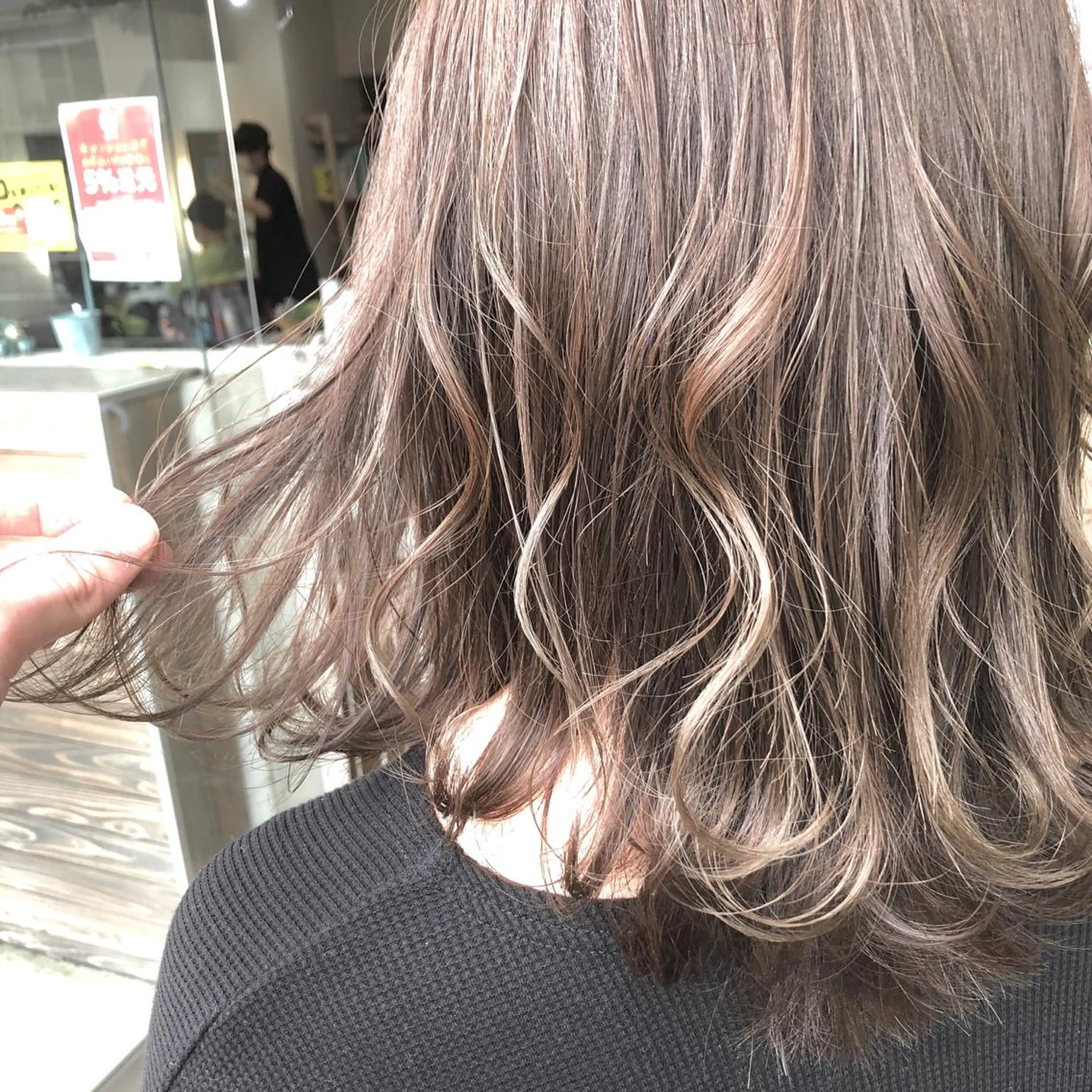 ショート カラー グレージュ ミルクティーグレージュ カット ヘアカラー トリートメント ish by fan .代表✂️木谷宏夢のヘアスタイル
