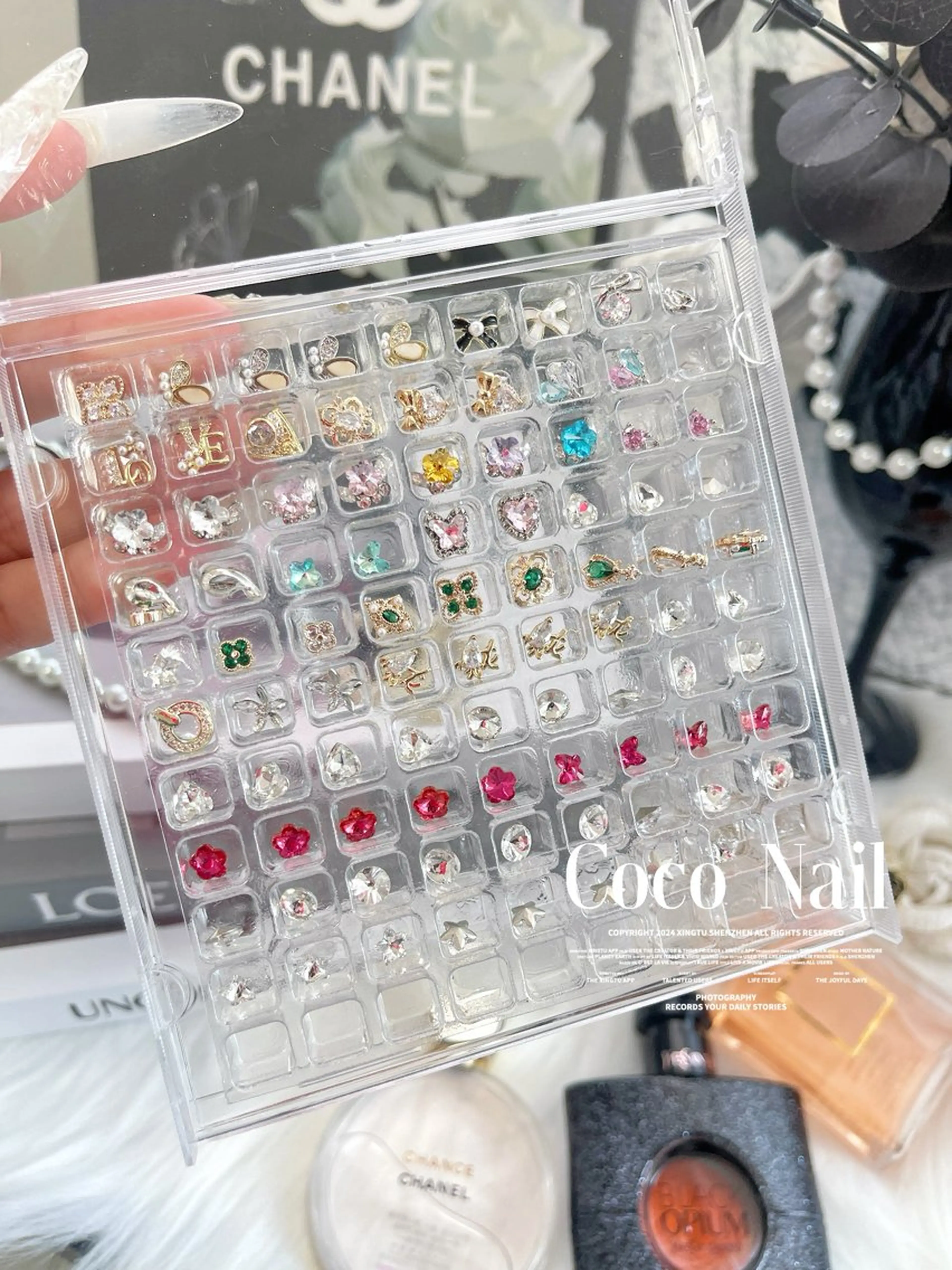 ネイル ストーンネイル Nail Studio 331のネイルデザイン