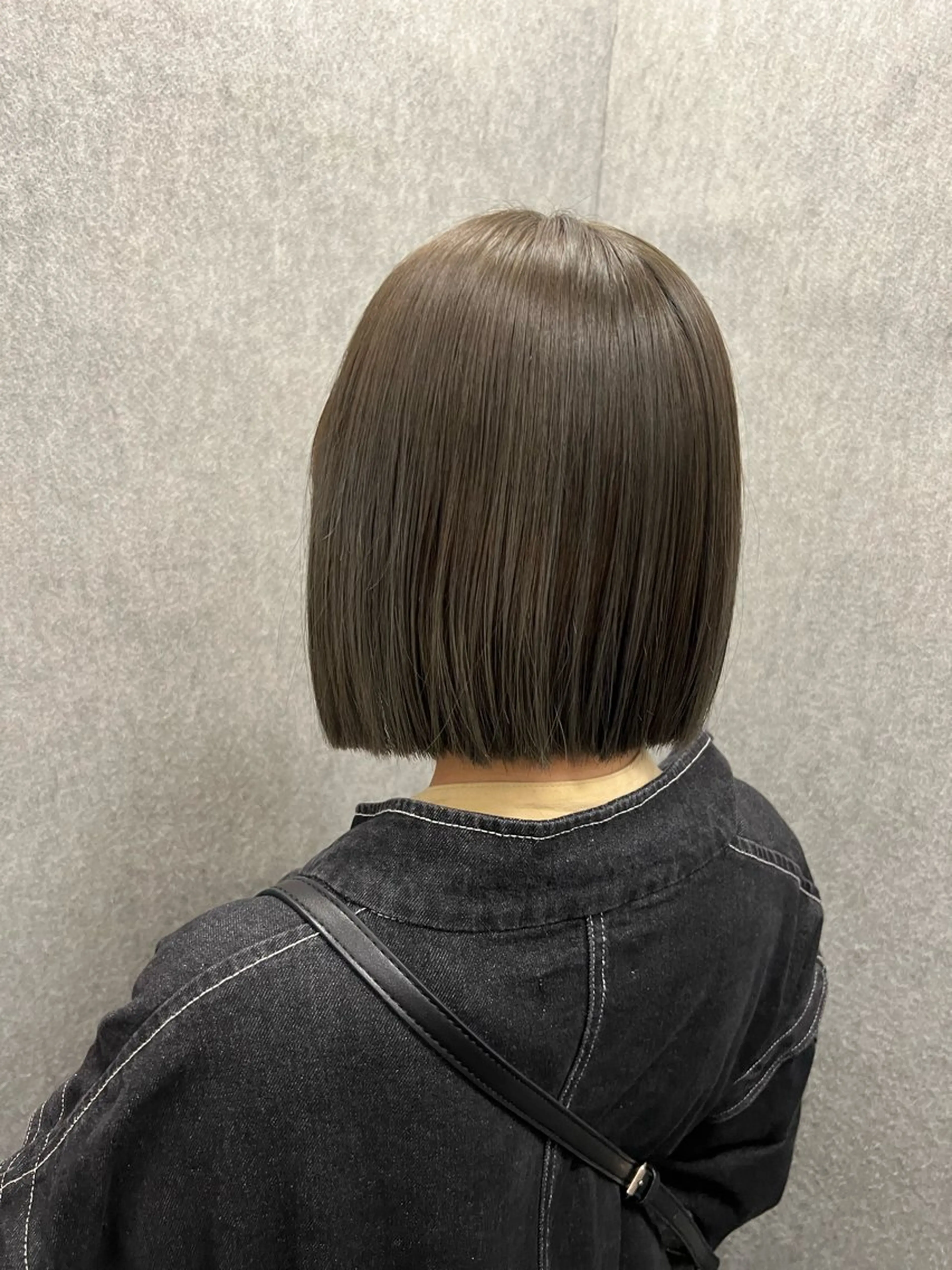 ミディアム カラー akane/ボブ /オリーブベージュのヘアスタイル